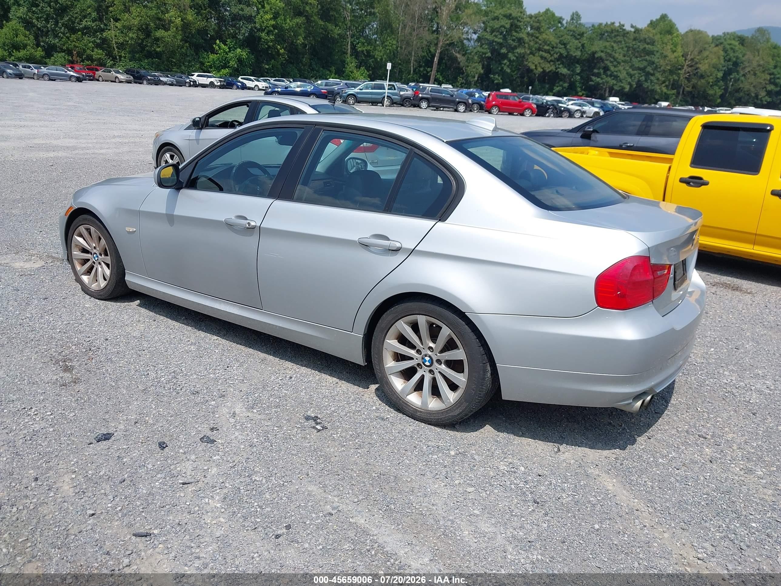2011 Bmw 328i   Silver vin: WBAPH7C54BE460790