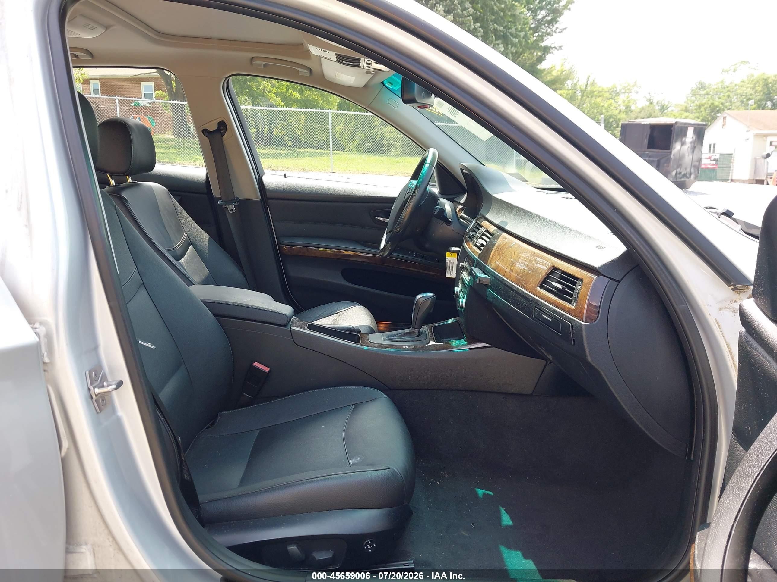 2011 Bmw 328i   Silver vin: WBAPH7C54BE460790