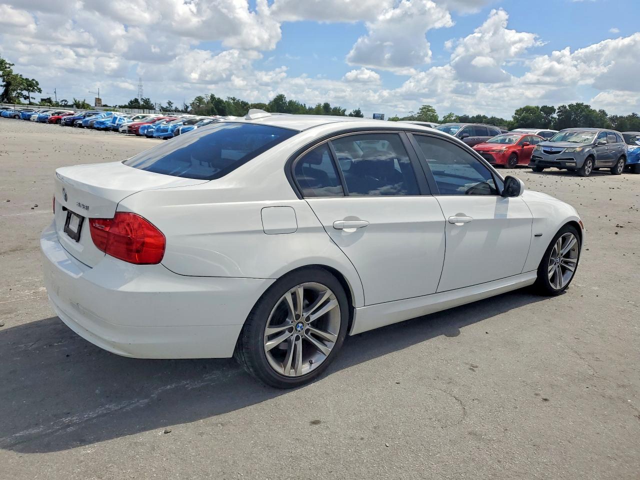 2011 Bmw 328 I White vin: WBAPH7C54BE674517