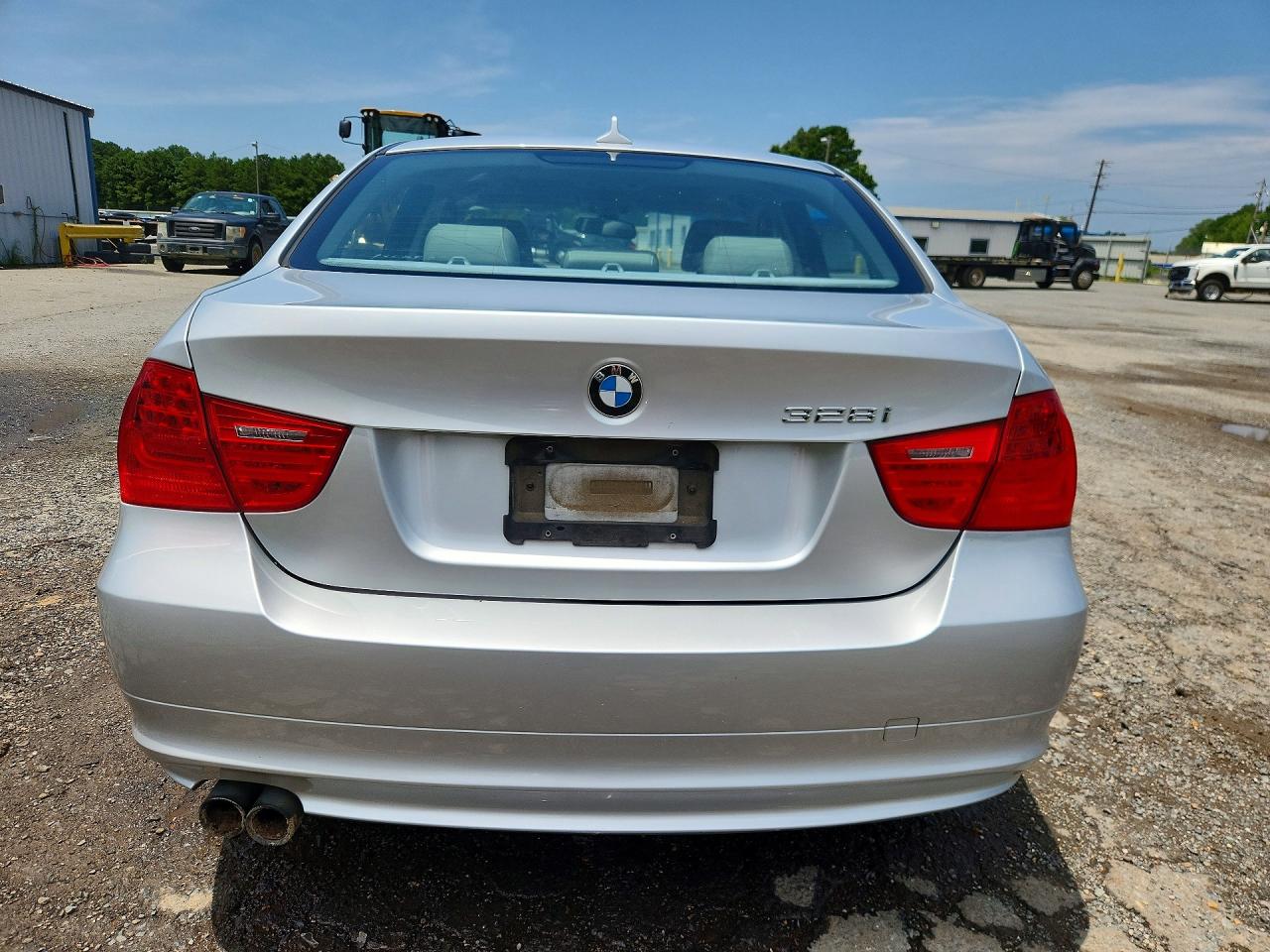 2011 Bmw 328 I Silver vin: WBAPH7C56BE682473