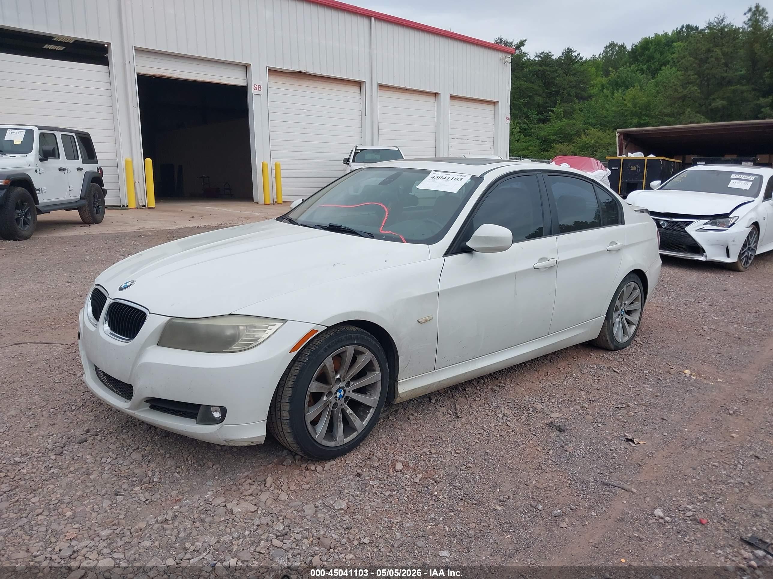 2011 Bmw 328i   White vin: WBAPH7C56BE850239
