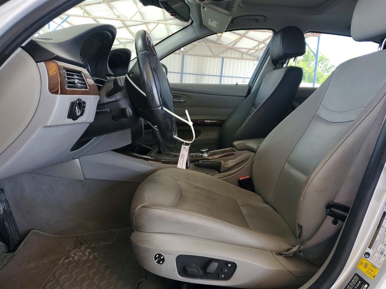 2011 Bmw 328 I Серебряный vin: WBAPH7C57BE131047