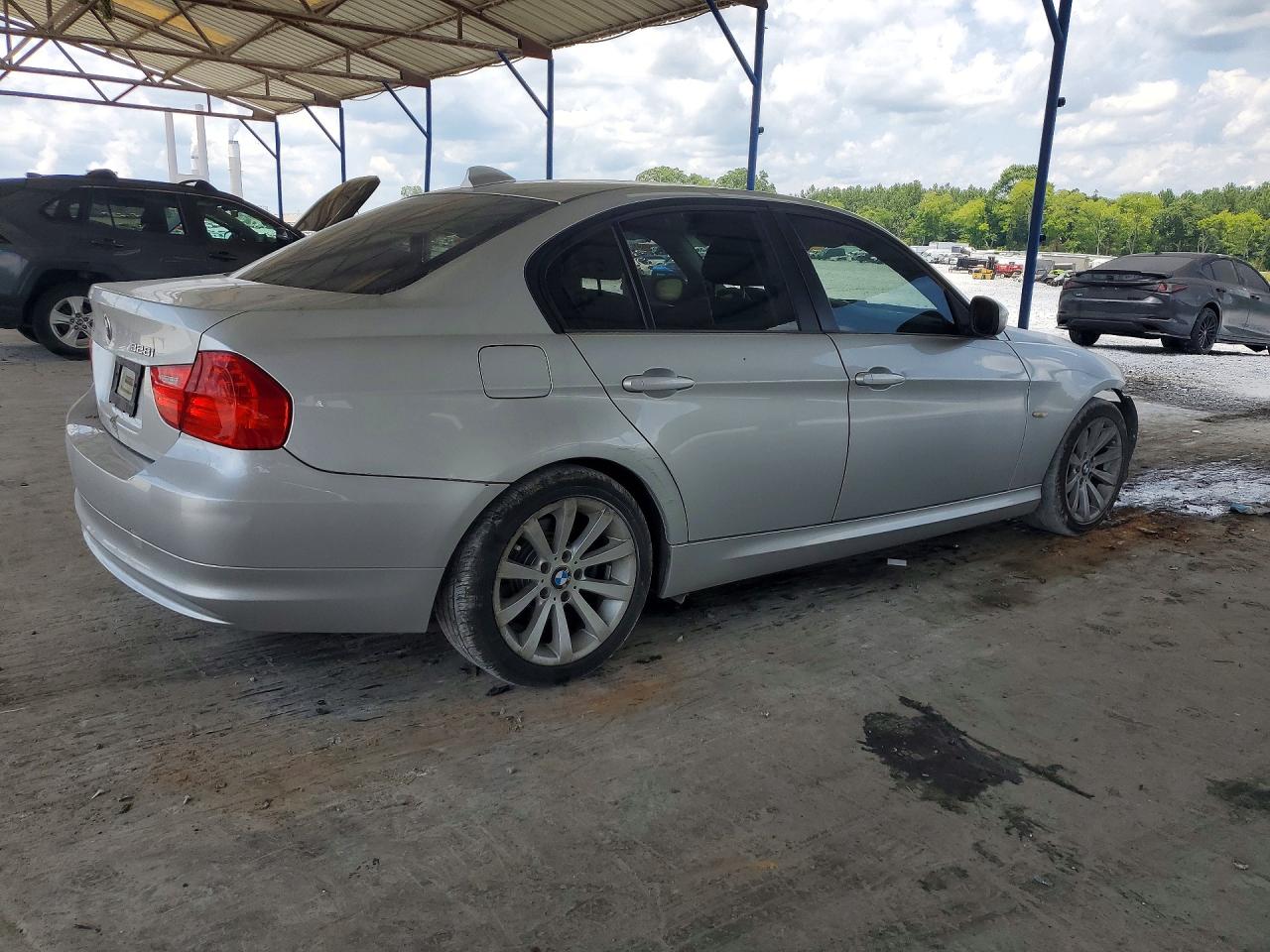 2011 Bmw 328 I Серебряный vin: WBAPH7C57BE131047