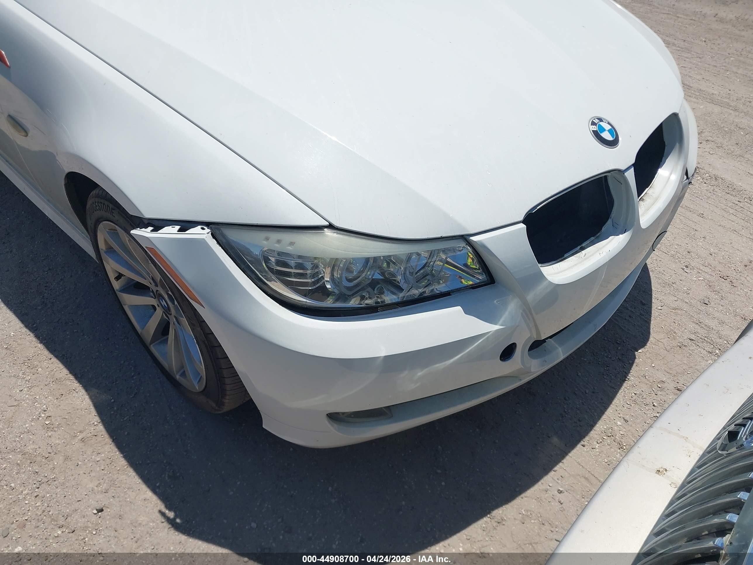 2011 Bmw 328i   White vin: WBAPH7C57BE460928
