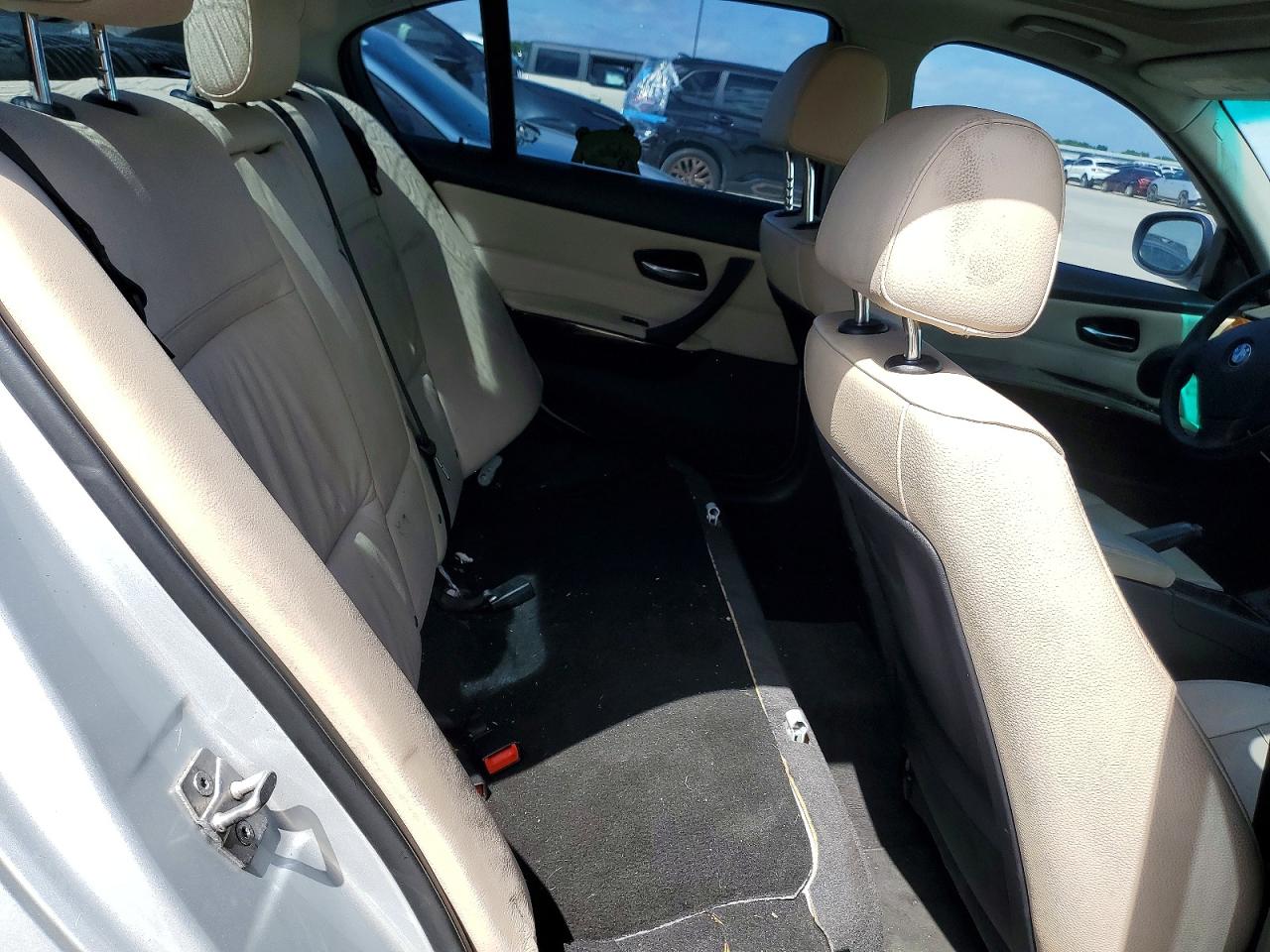 2011 Bmw 328 I Silver vin: WBAPH7C57BE723788