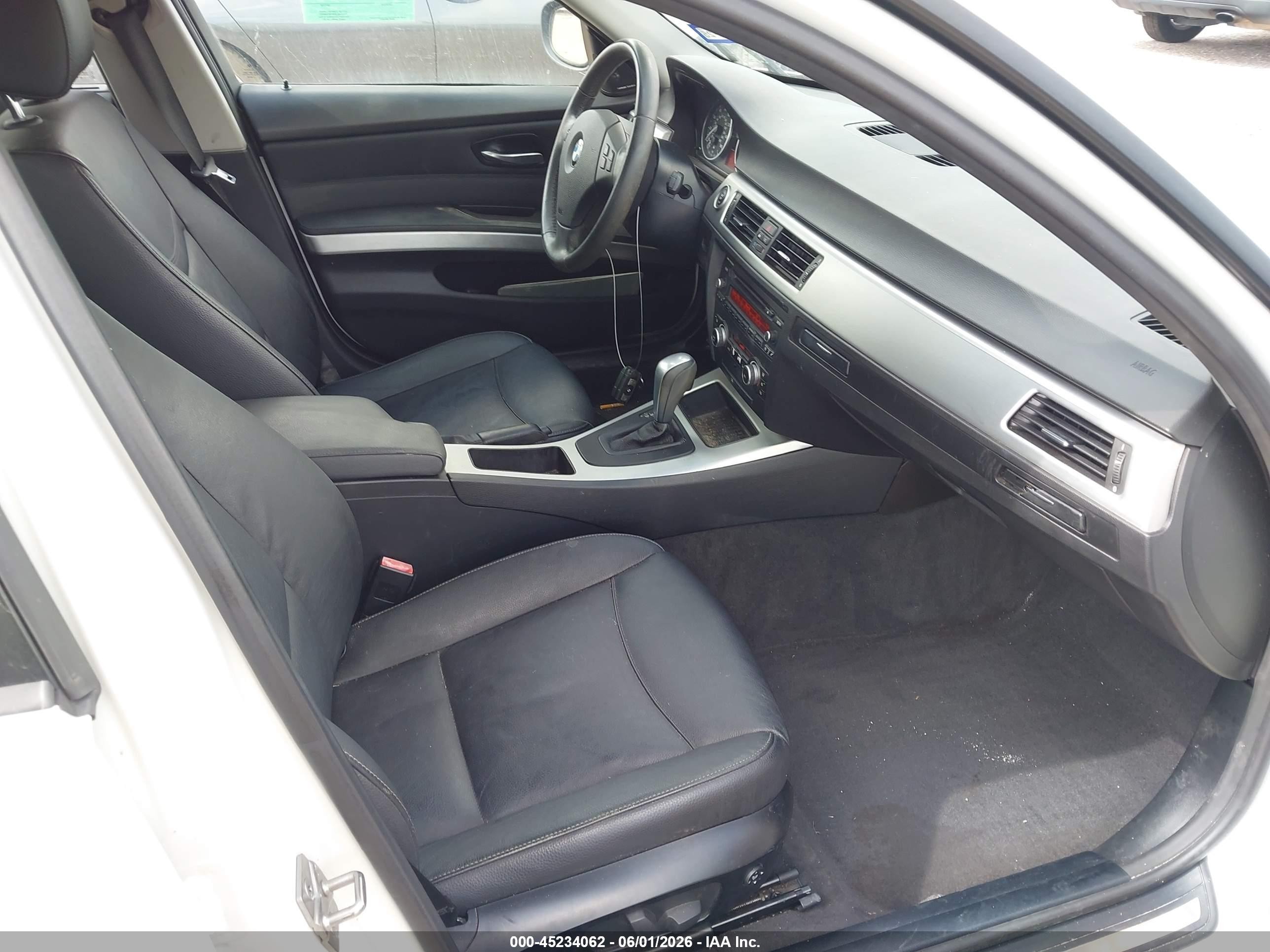 2011 Bmw 328i   White vin: WBAPH7C58BE461991