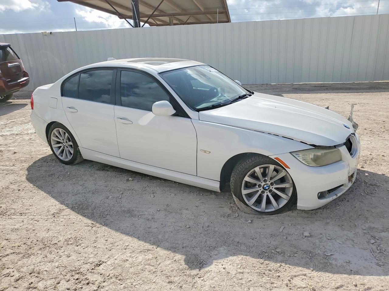 2011 Bmw 328 I White vin: WBAPH7C58BE682328