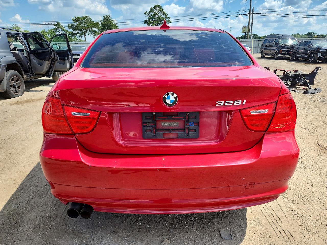 2010 Bmw 328 I Red vin: WBAPH7C59AE130111