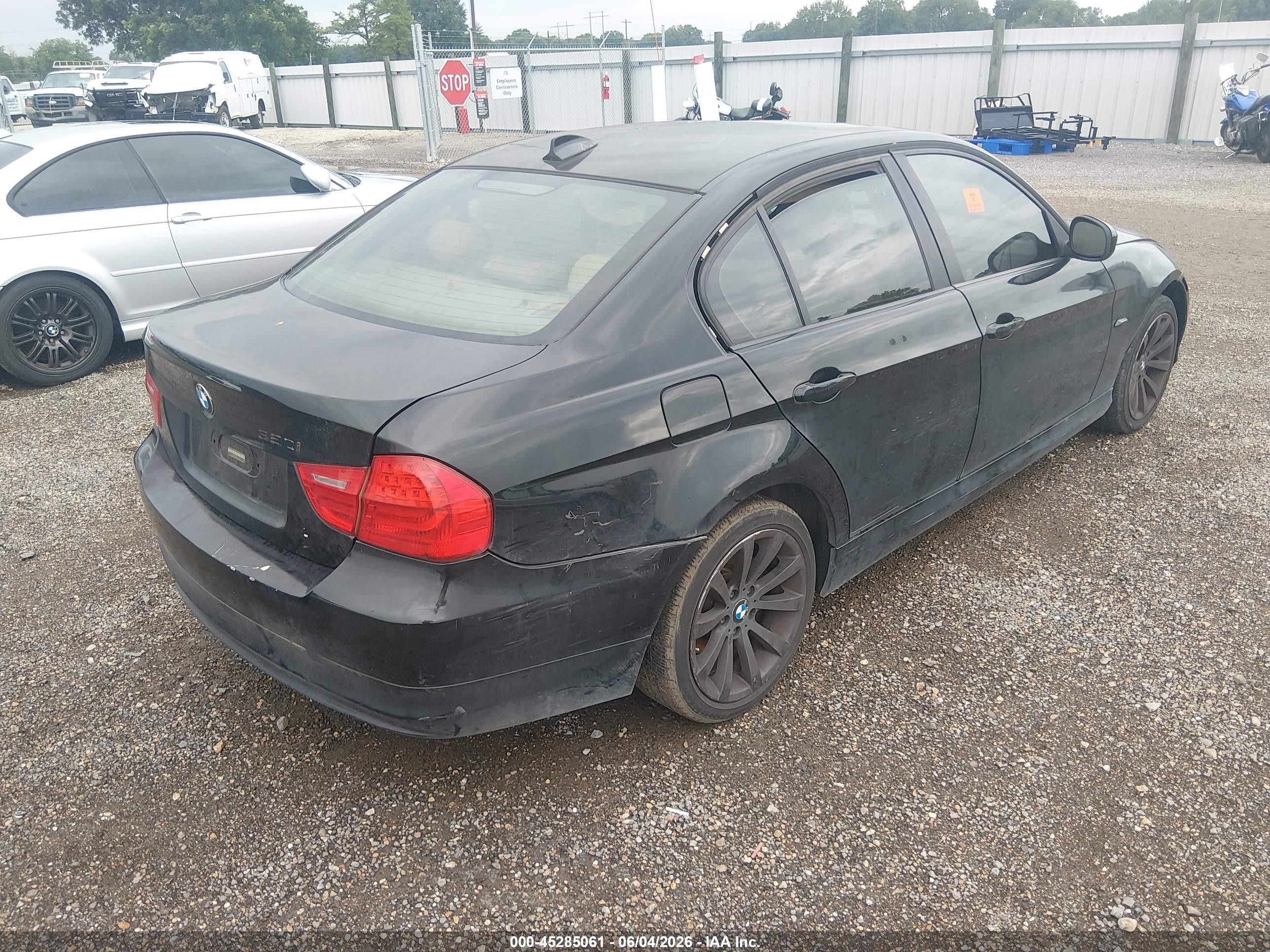 2011 Bmw 328i   Black vin: WBAPH7C59BE674822