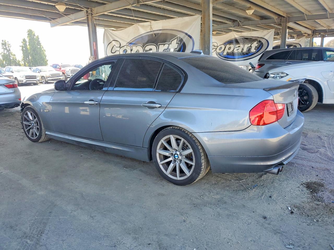 2011 Bmw 328 I Серебряный vin: WBAPH7C59BE677901
