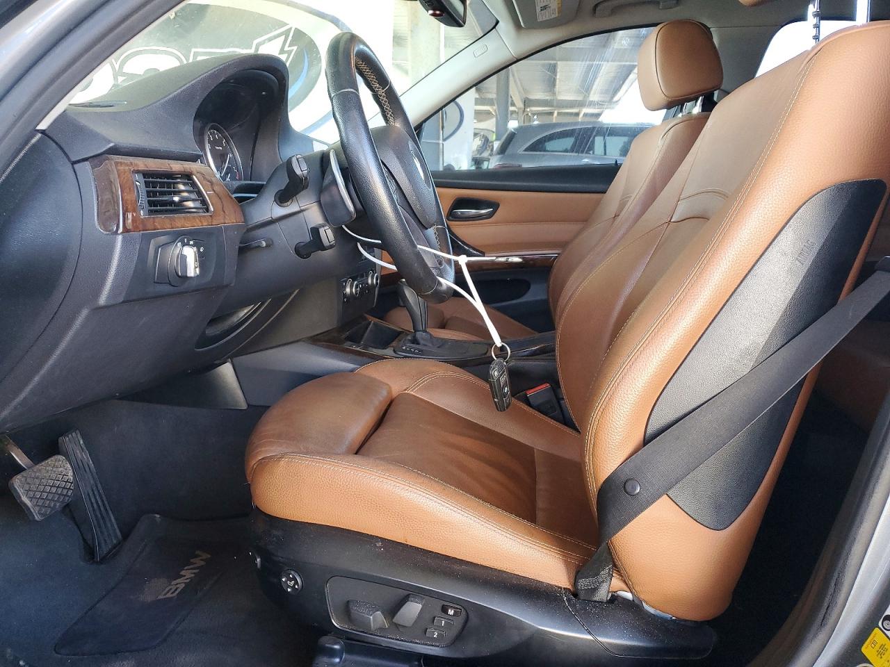 2011 Bmw 328 I Серебряный vin: WBAPH7C59BE677901
