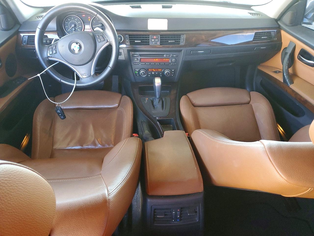 2011 Bmw 328 I Серебряный vin: WBAPH7C59BE677901