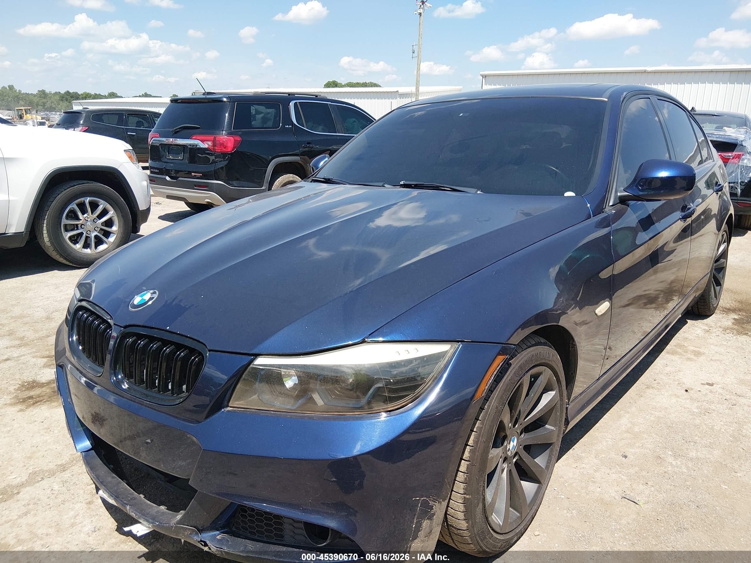 2011 Bmw 328i   Blue vin: WBAPH7C5XBE677115