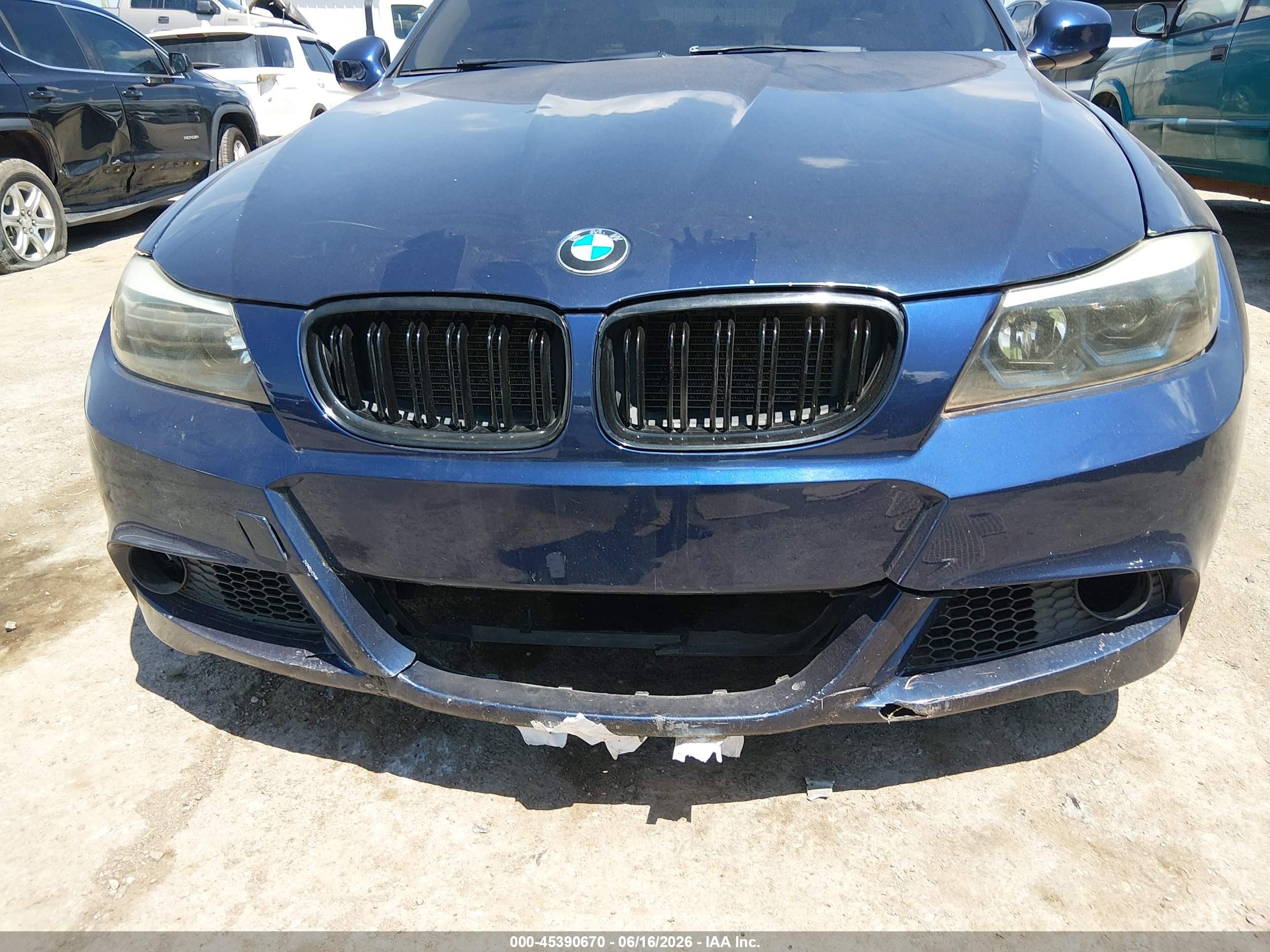 2011 Bmw 328i   Blue vin: WBAPH7C5XBE677115