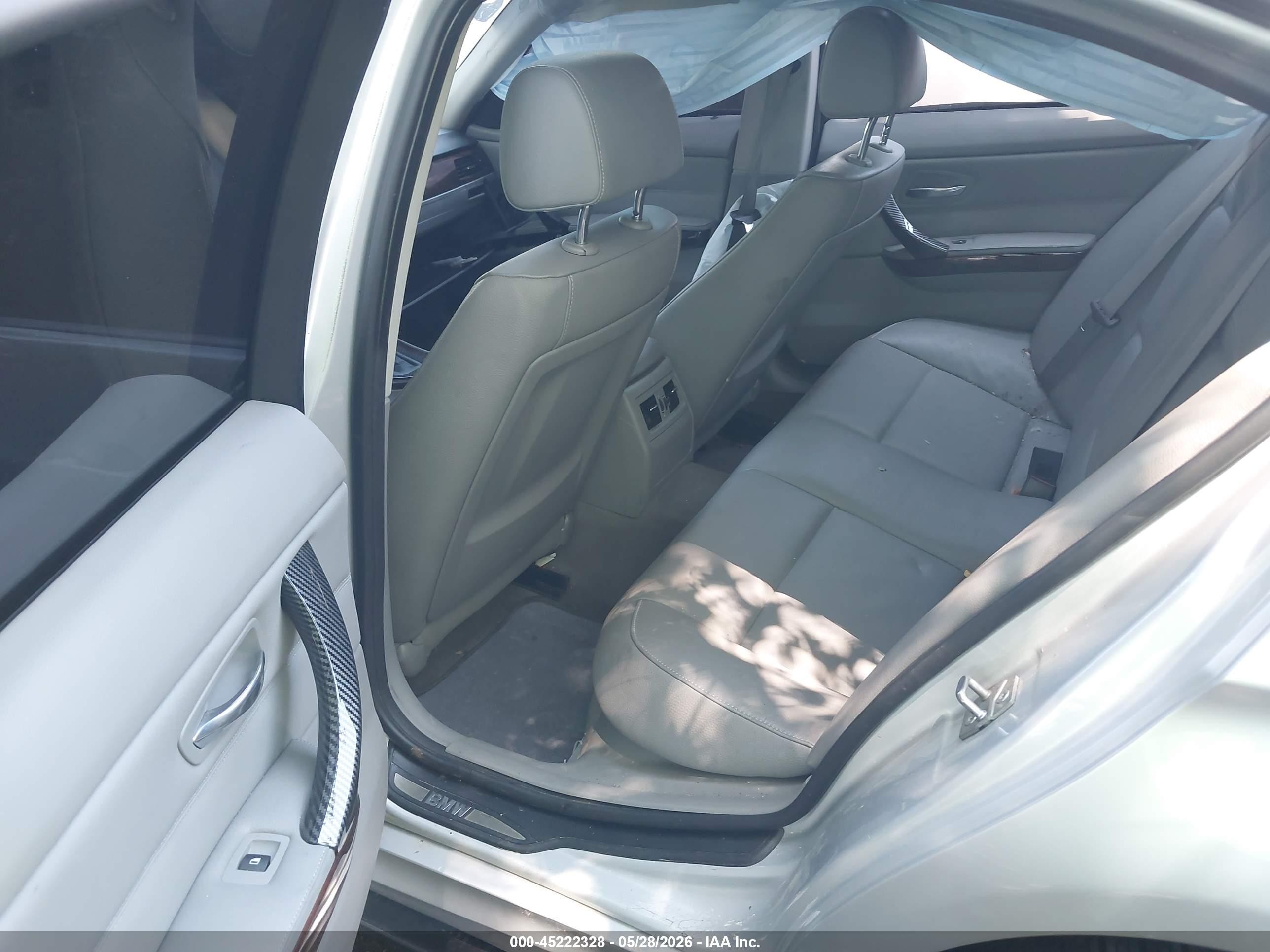 2011 Bmw 328i   Silver vin: WBAPH7C5XBE682766