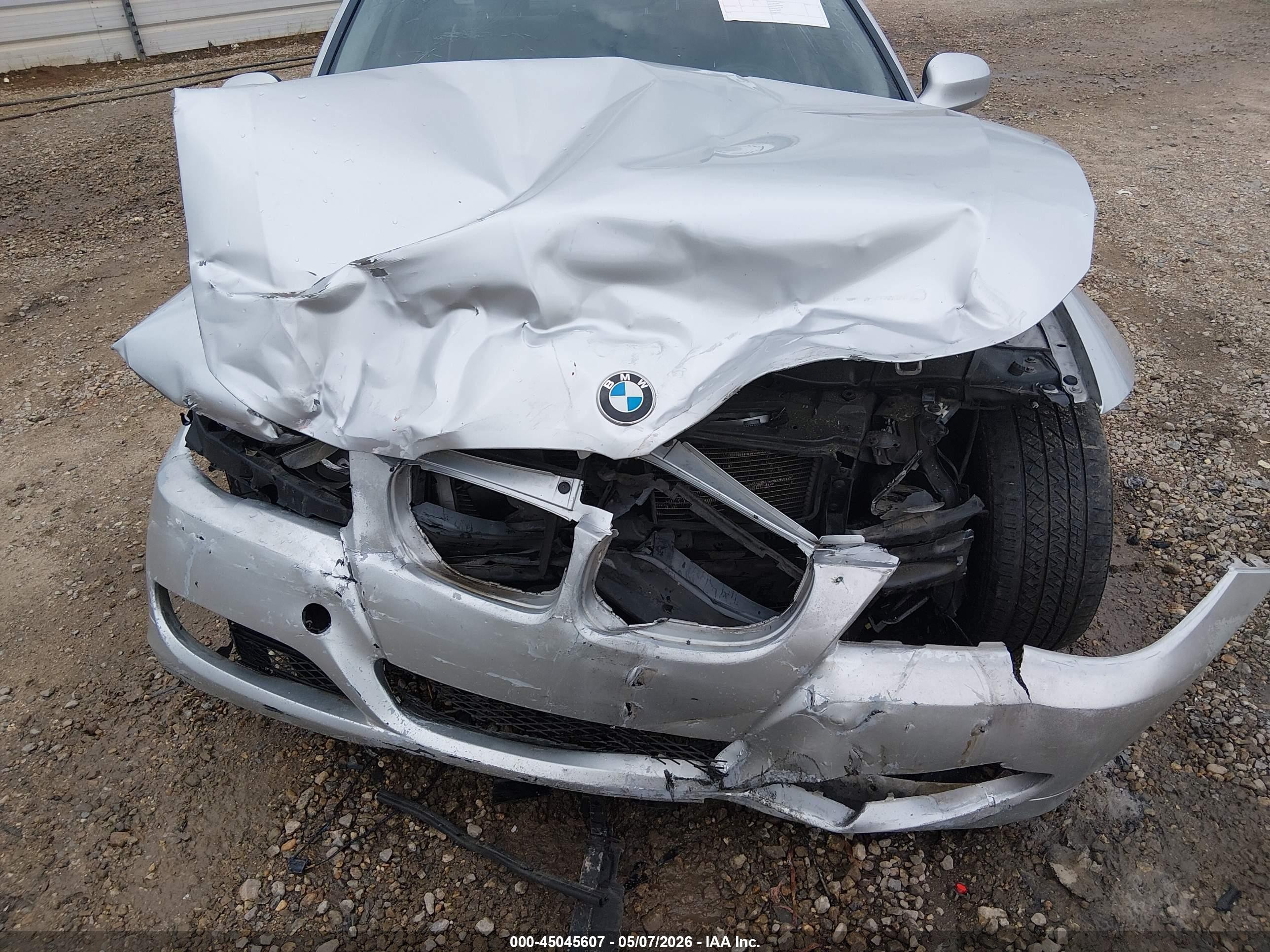 2011 Bmw 328i   Silver vin: WBAPH7C5XBE852205