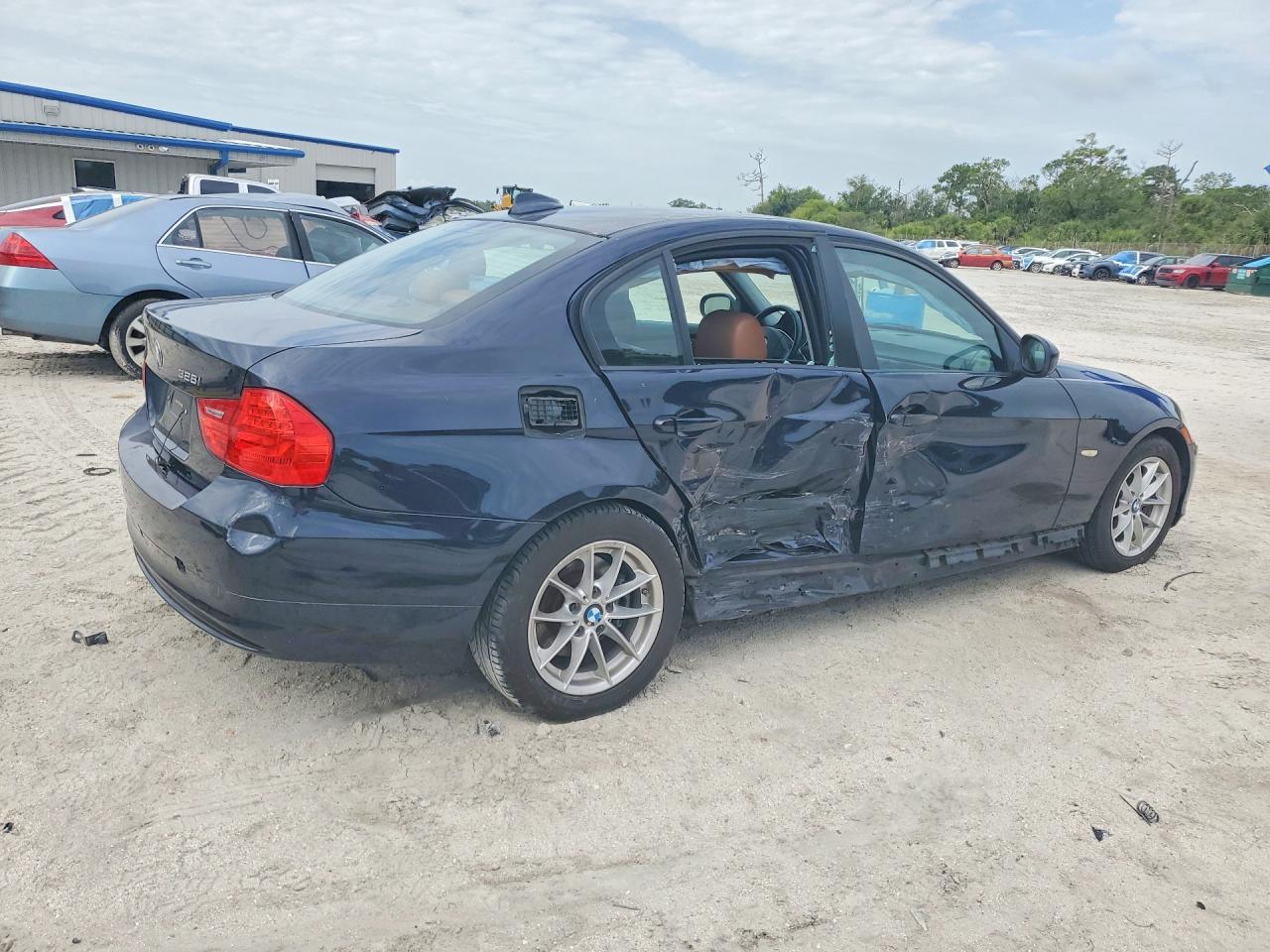 2010 Bmw 328 I Blue vin: WBAPH7G51ANM51490