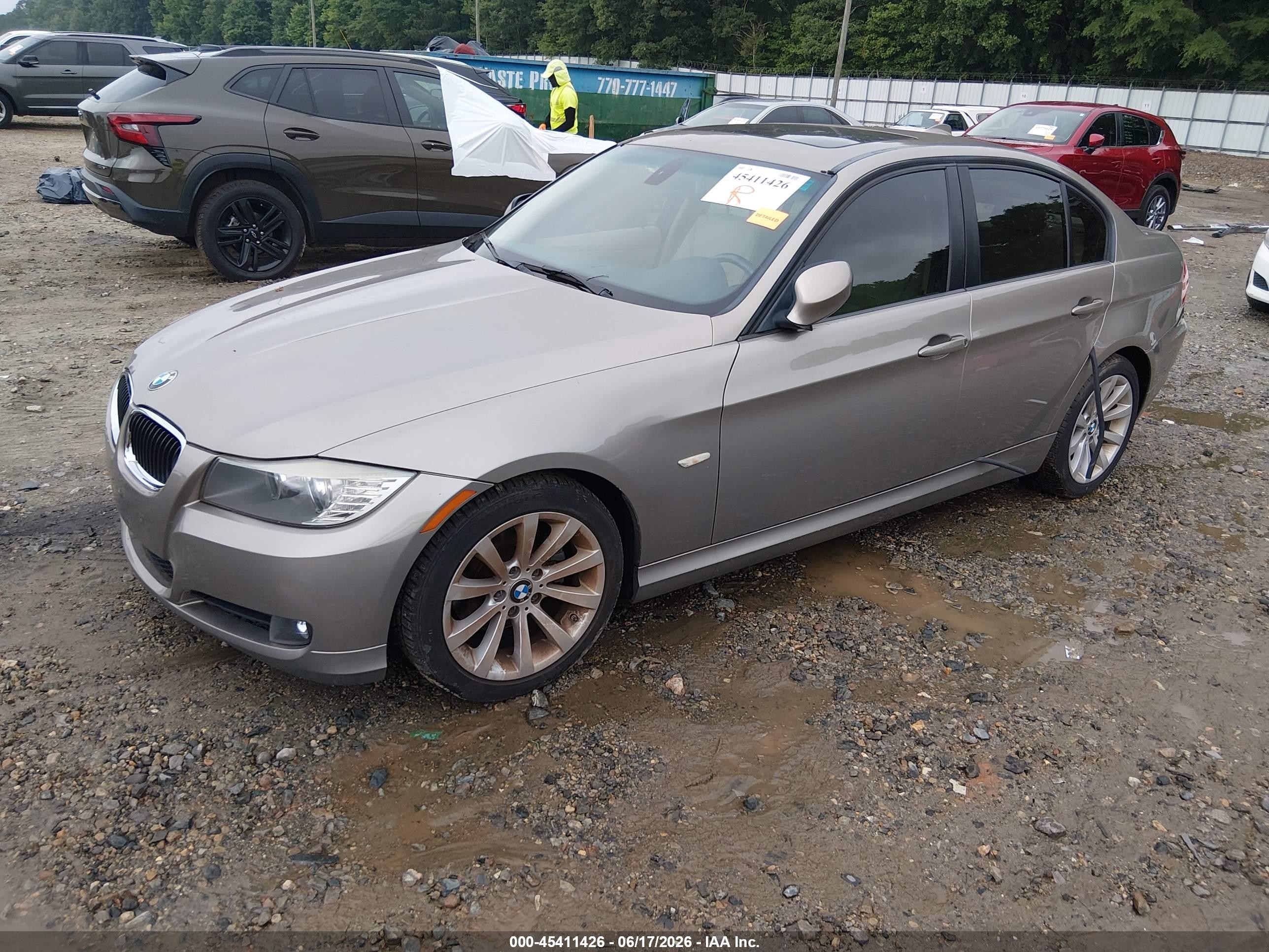 2011 Bmw 328i   Champagne vin: WBAPH7G51BNM56190