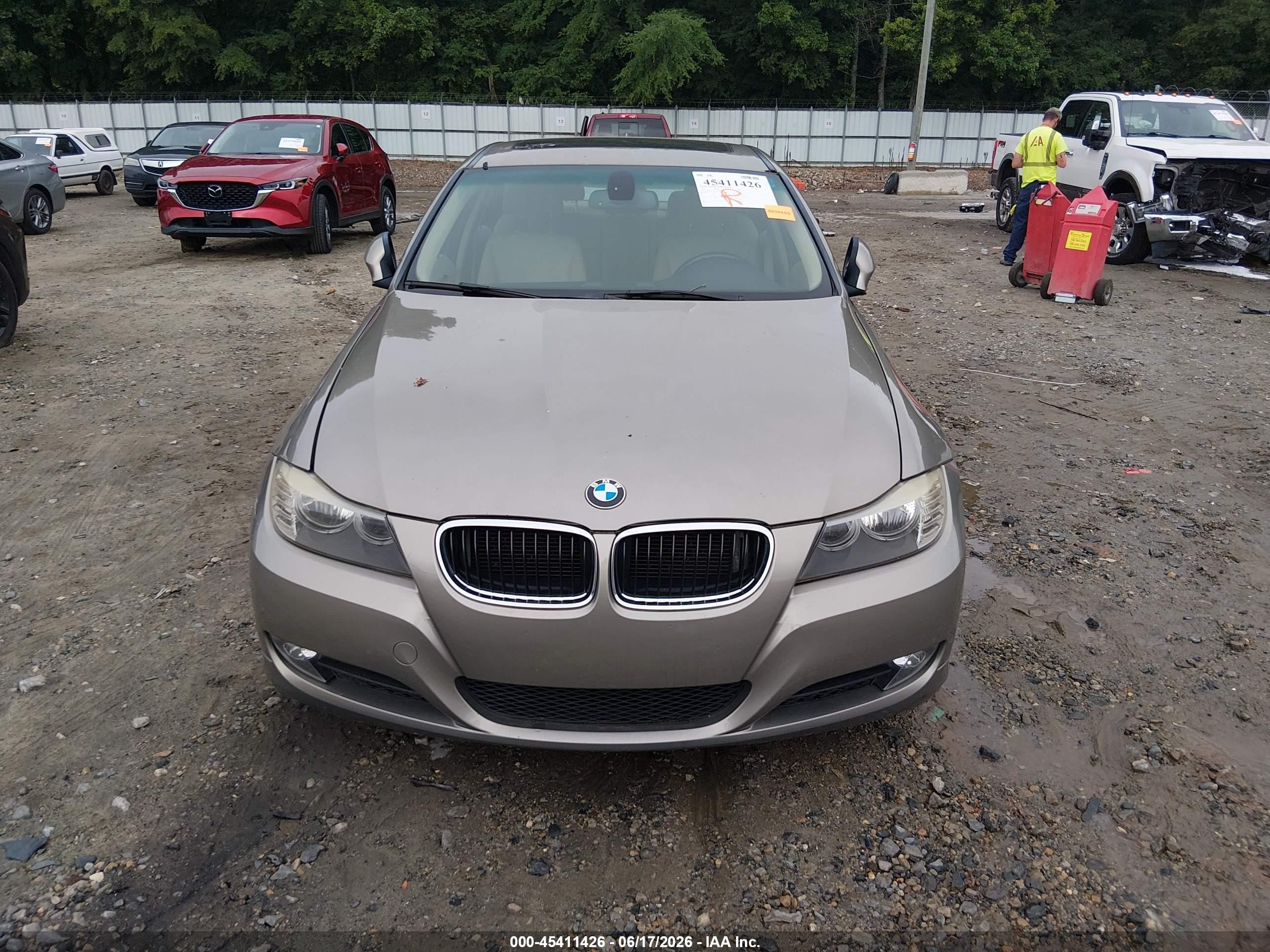 2011 Bmw 328i   Champagne vin: WBAPH7G51BNM56190