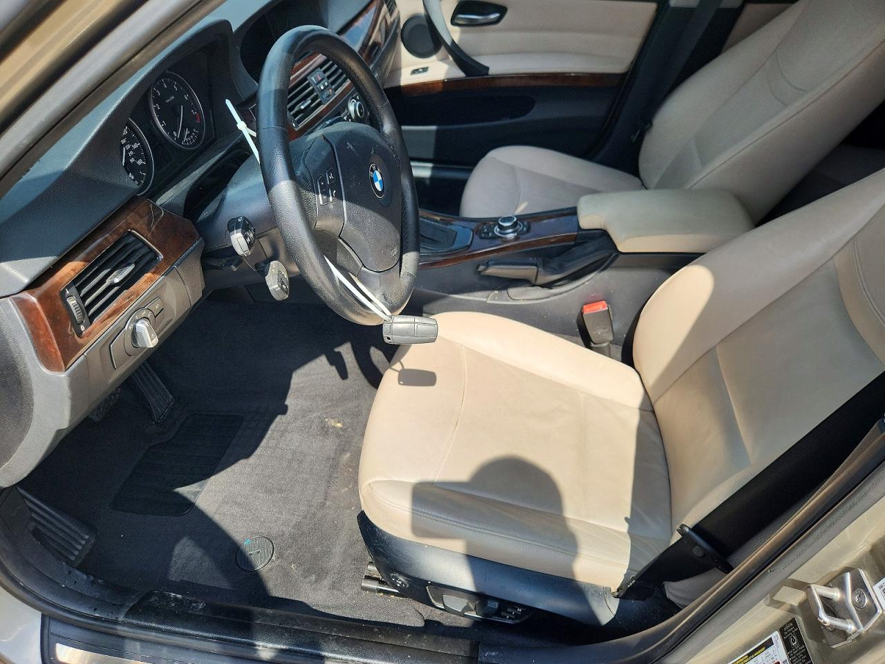 2011 Bmw 3 Series 328i Коричневый vin: WBAPH7G51BNM58375