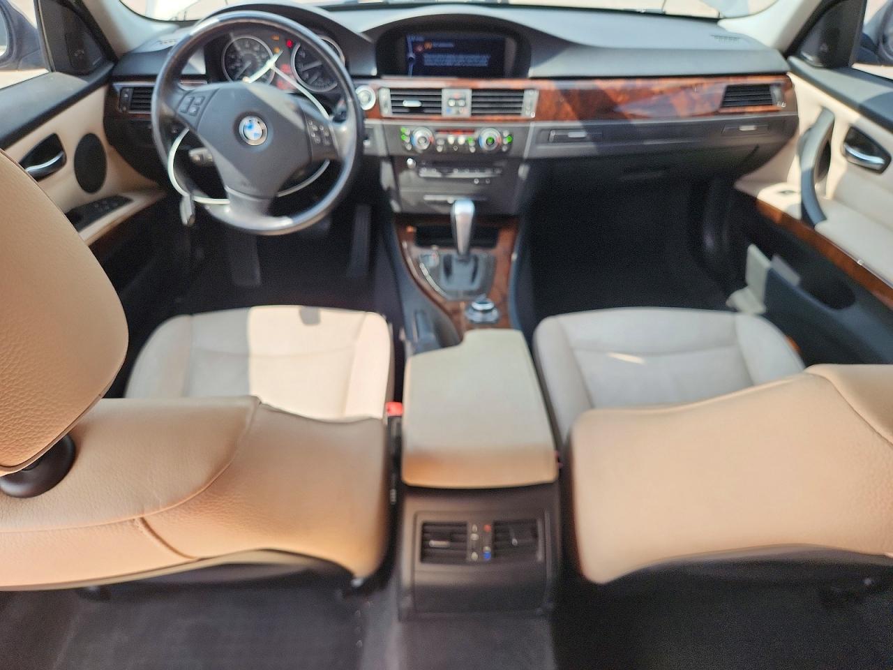 2011 Bmw 3 Series 328i Коричневый vin: WBAPH7G51BNM58375