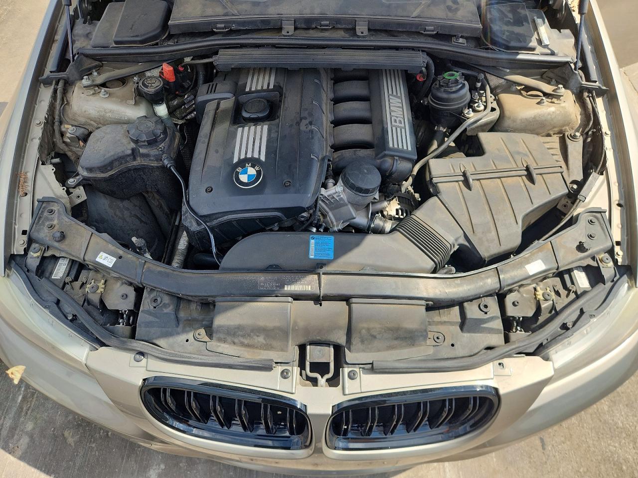 2011 Bmw 3 Series 328i Коричневый vin: WBAPH7G51BNM58375