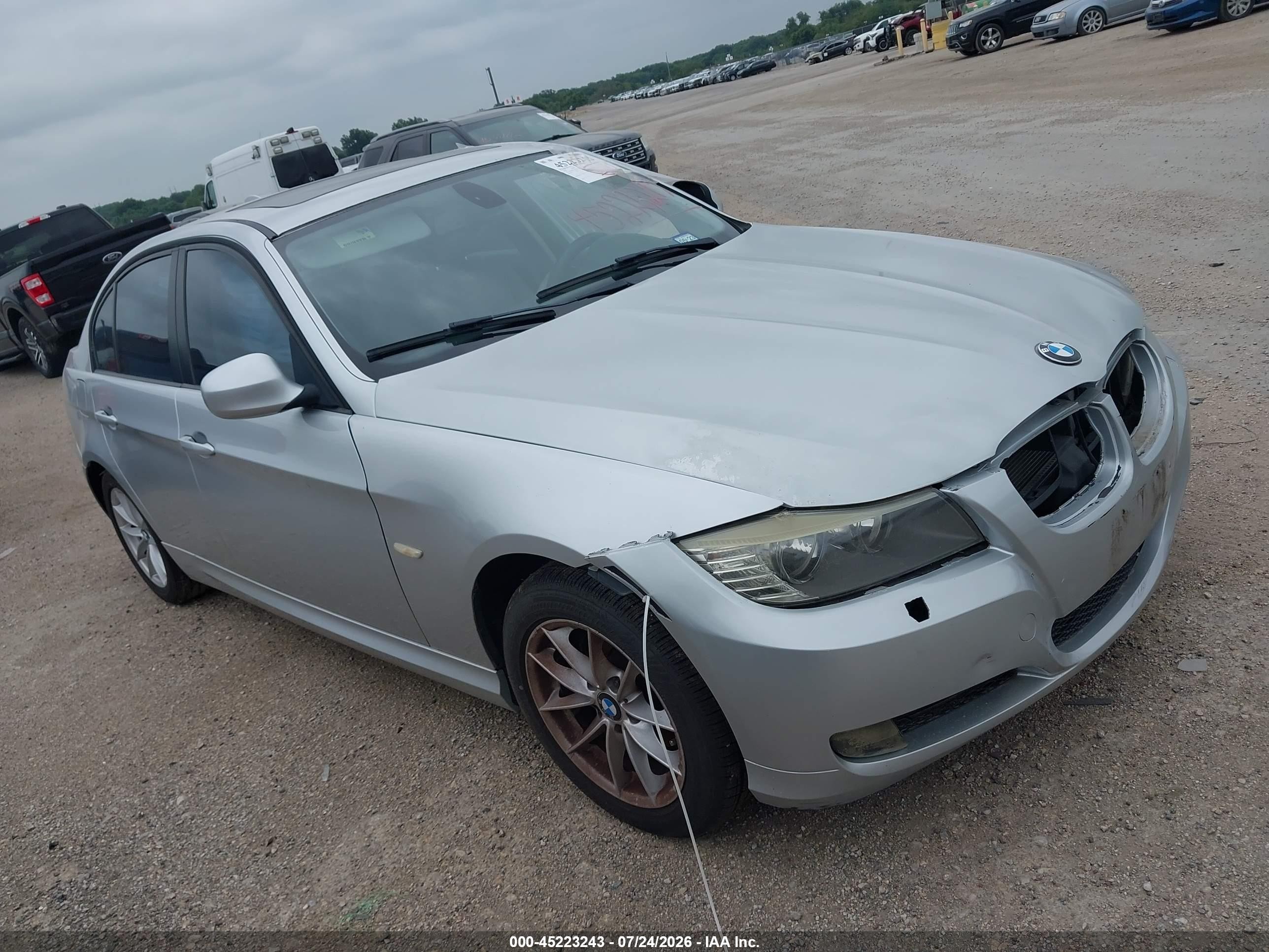2010 Bmw 328i   Silver vin: WBAPH7G52ANM51515