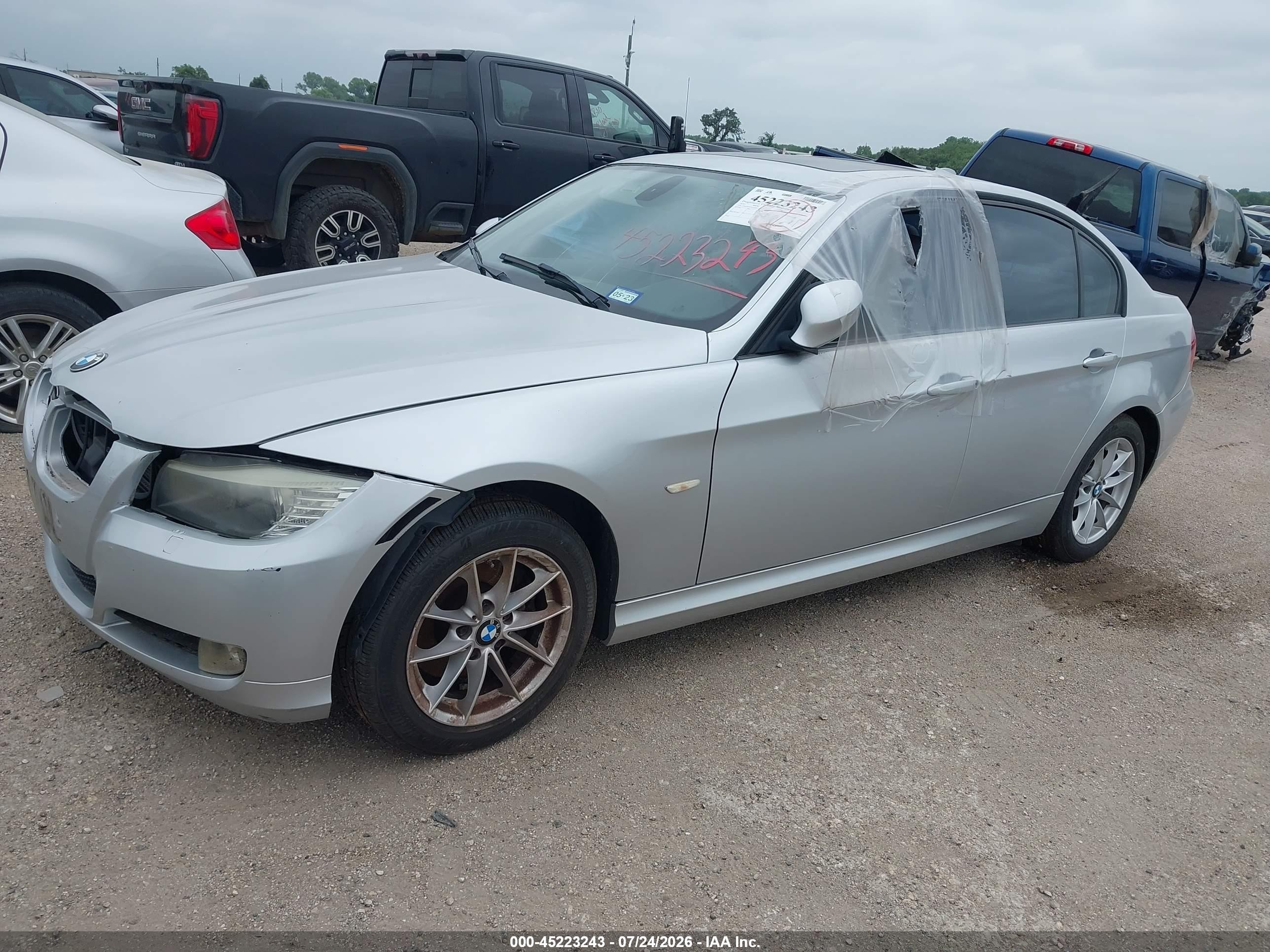 2010 Bmw 328i   Silver vin: WBAPH7G52ANM51515