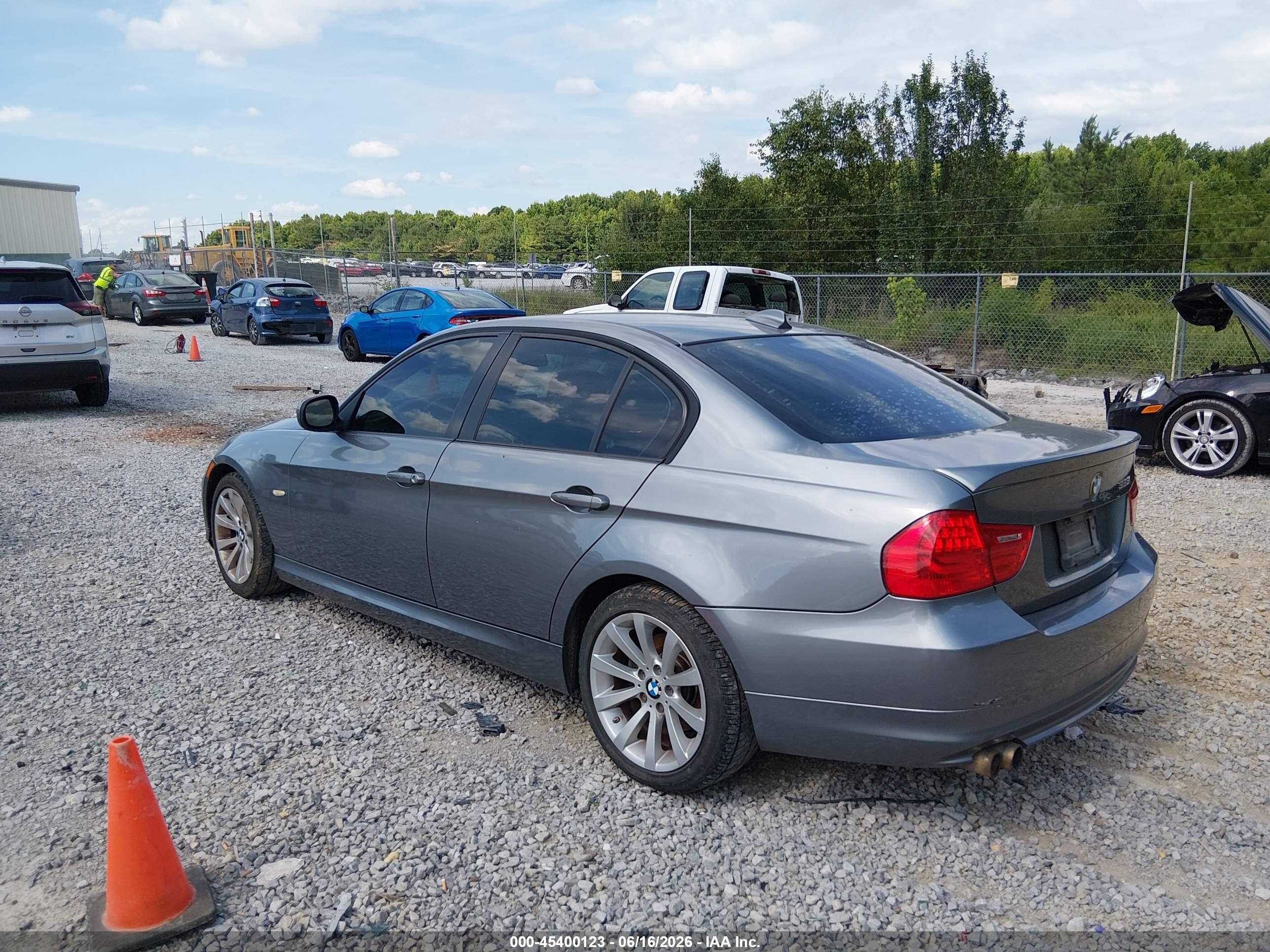 2011 Bmw 328i   Gray vin: WBAPH7G52BNN04554