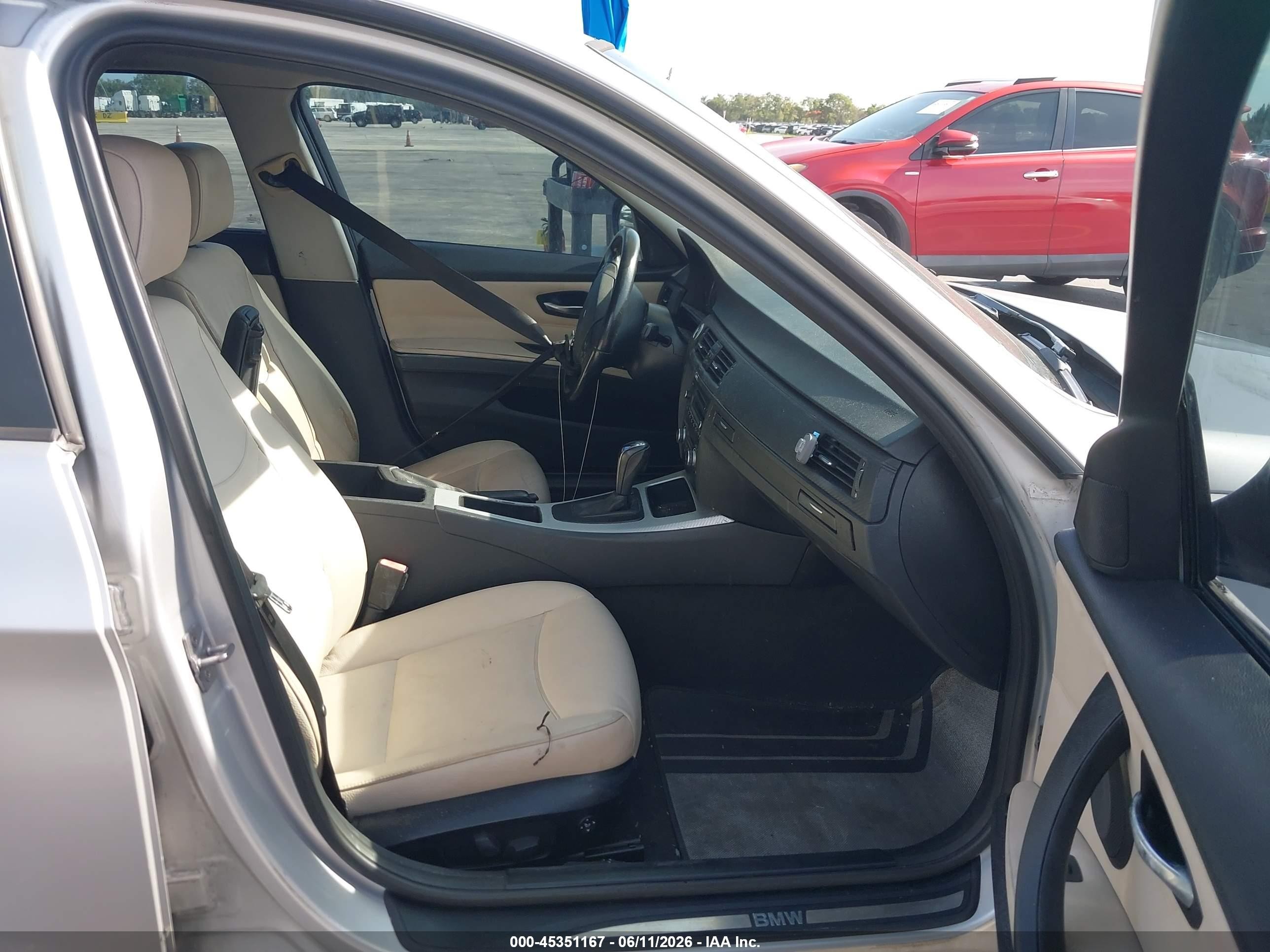 2011 Bmw 328i   Silver vin: WBAPH7G52BNN05252