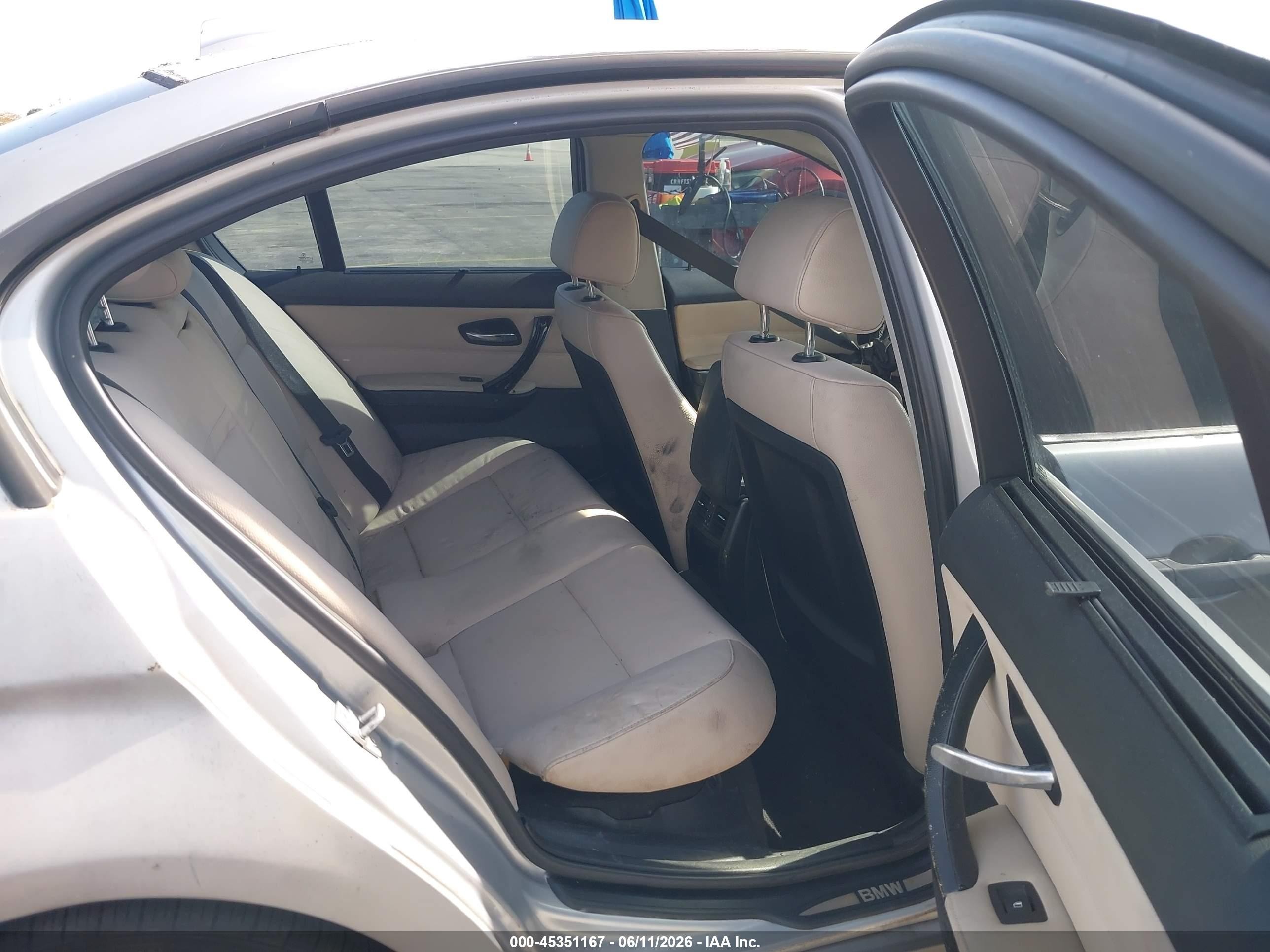 2011 Bmw 328i   Silver vin: WBAPH7G52BNN05252