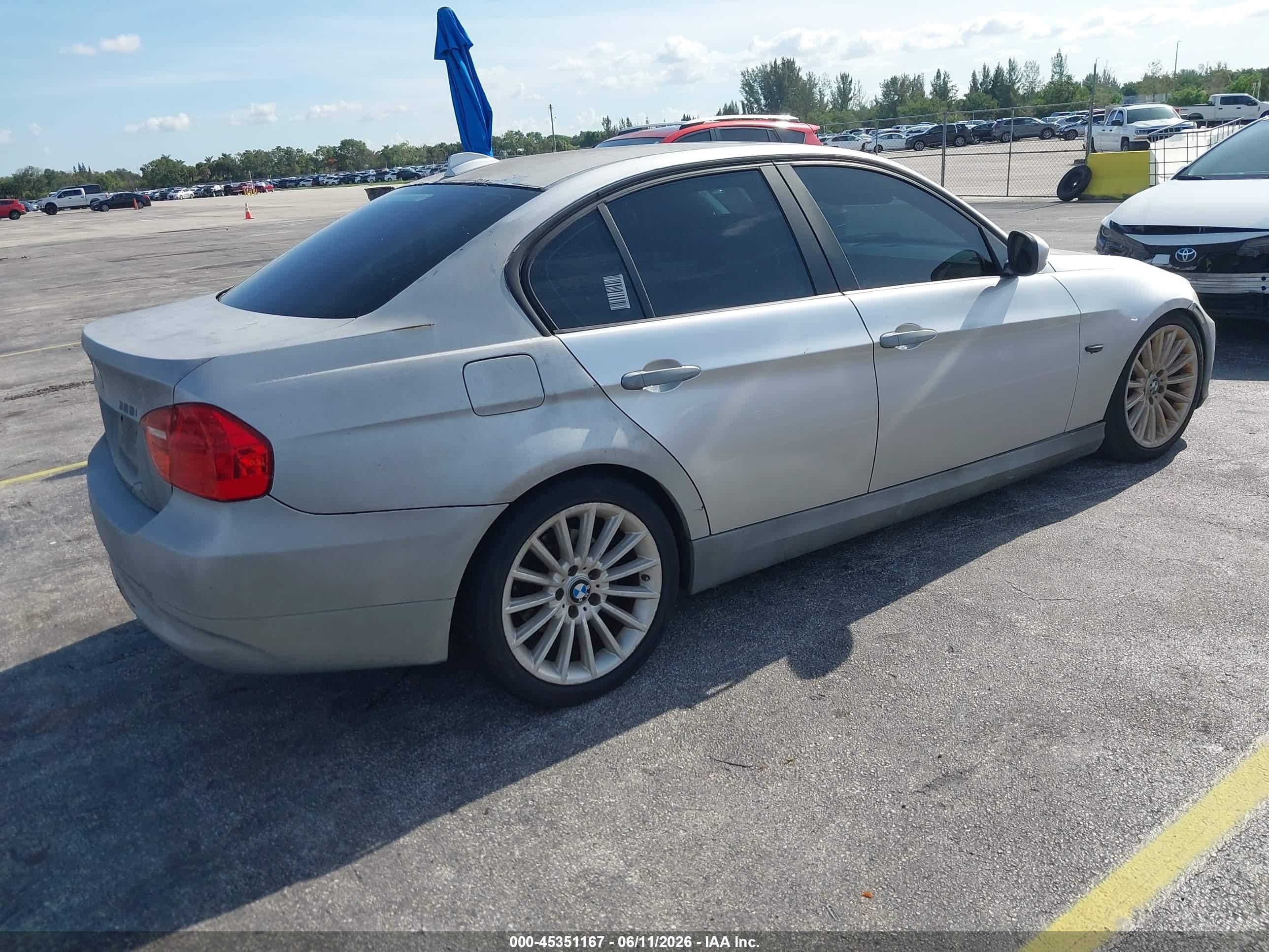 2011 Bmw 328i   Silver vin: WBAPH7G52BNN05252