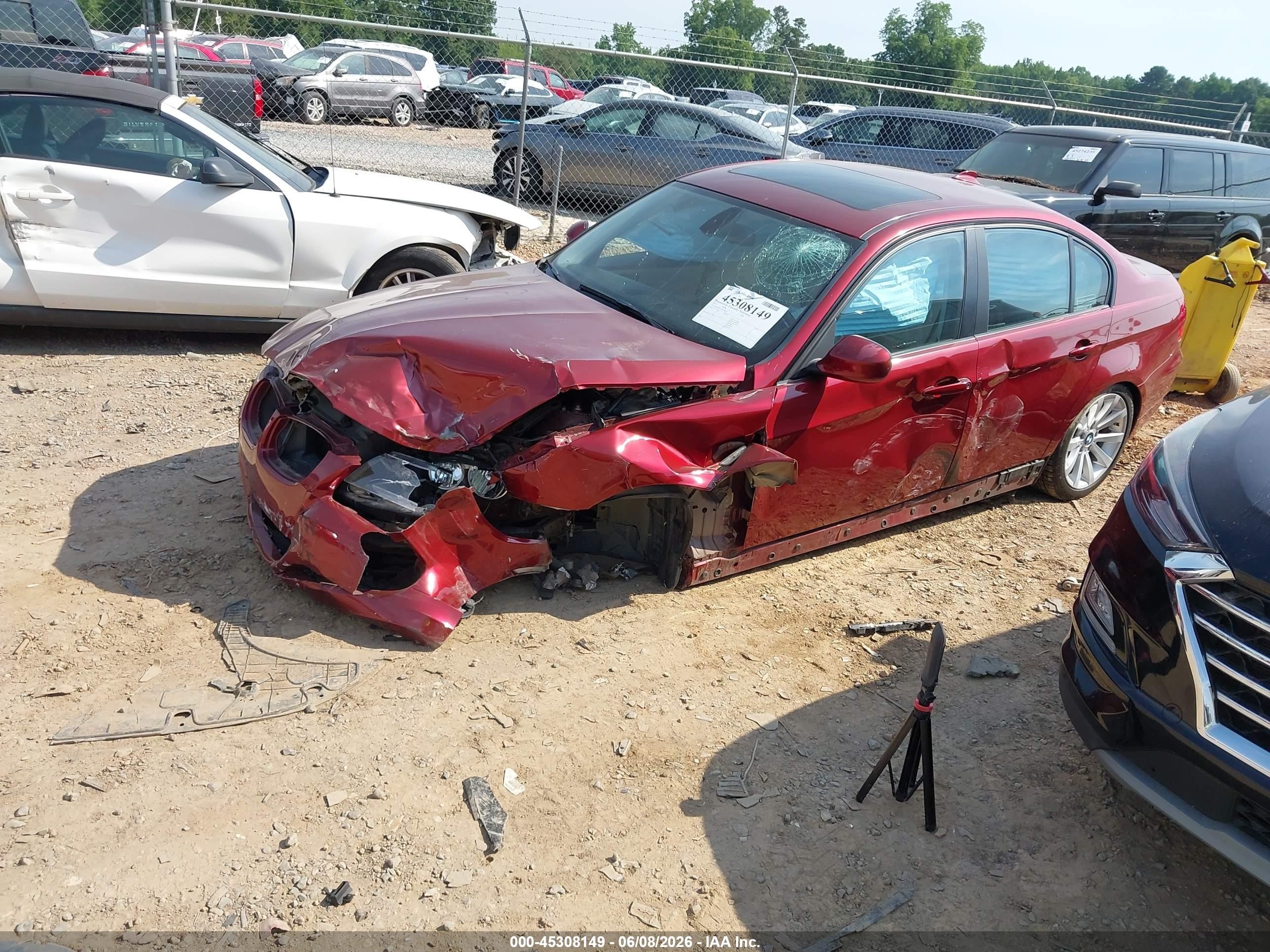 2011 Bmw 328i   Burgundy vin: WBAPH7G52BNN06420