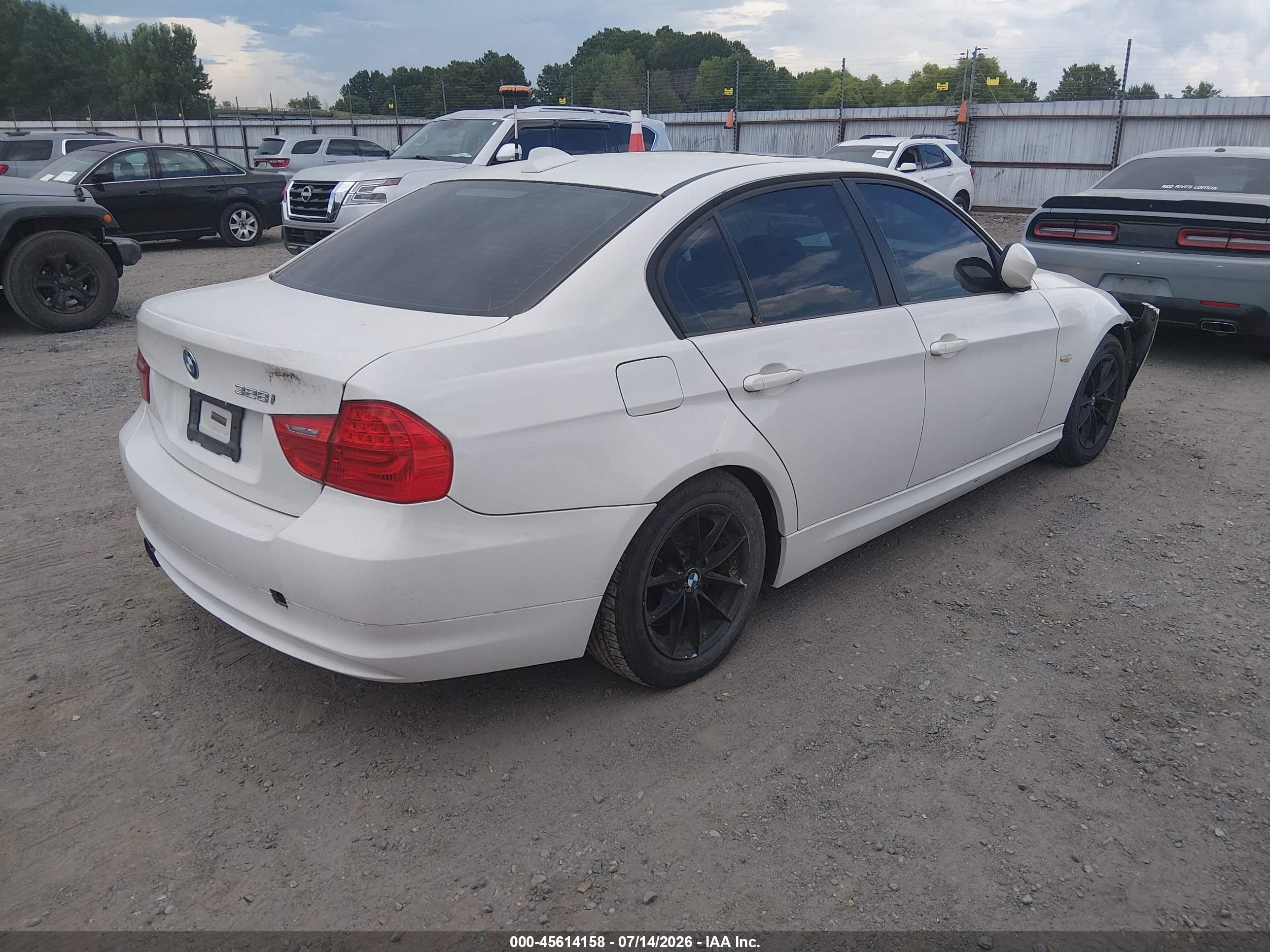 2010 Bmw 328i   Белый vin: WBAPH7G53ANM54228