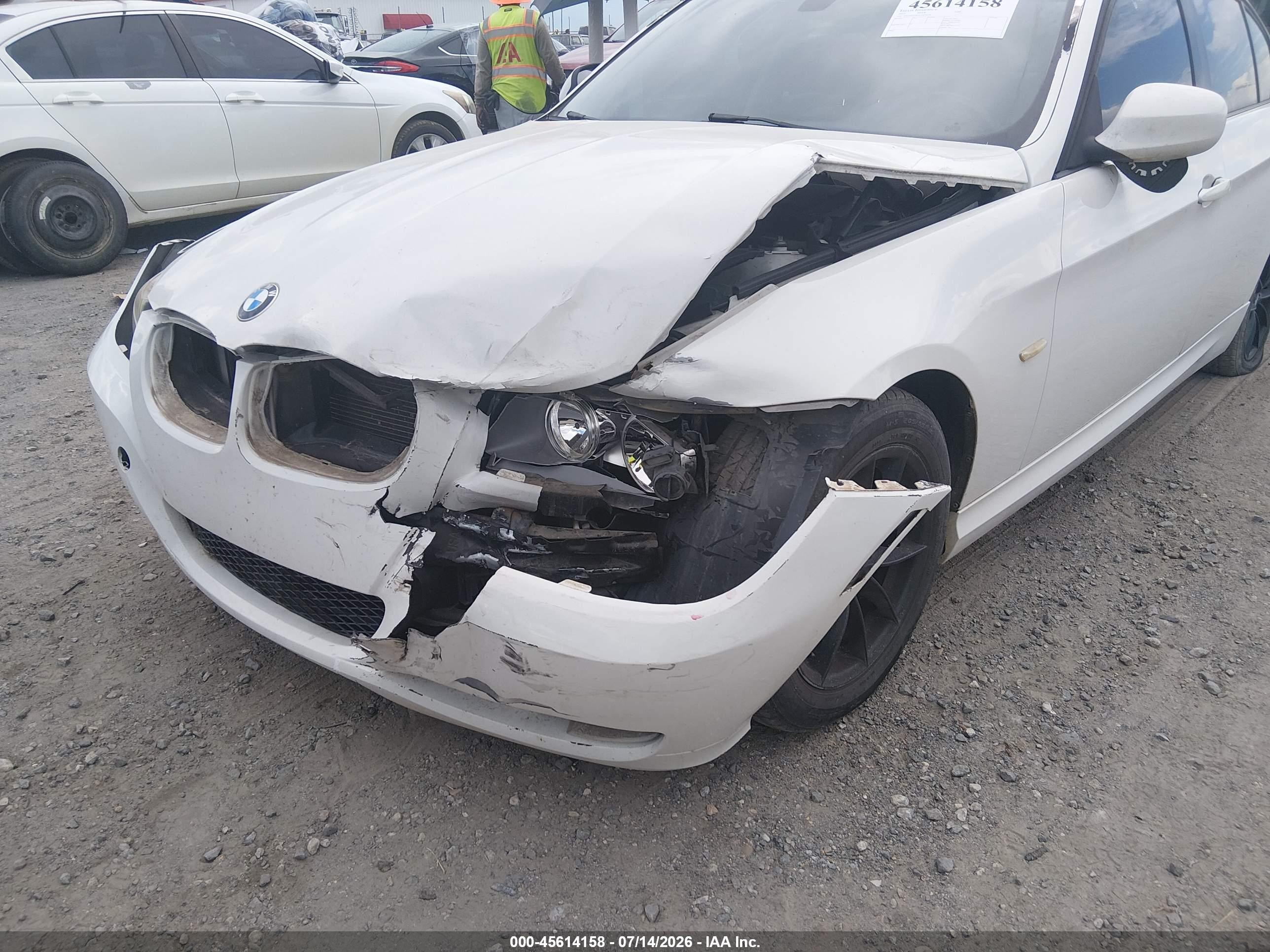 2010 Bmw 328i   Белый vin: WBAPH7G53ANM54228