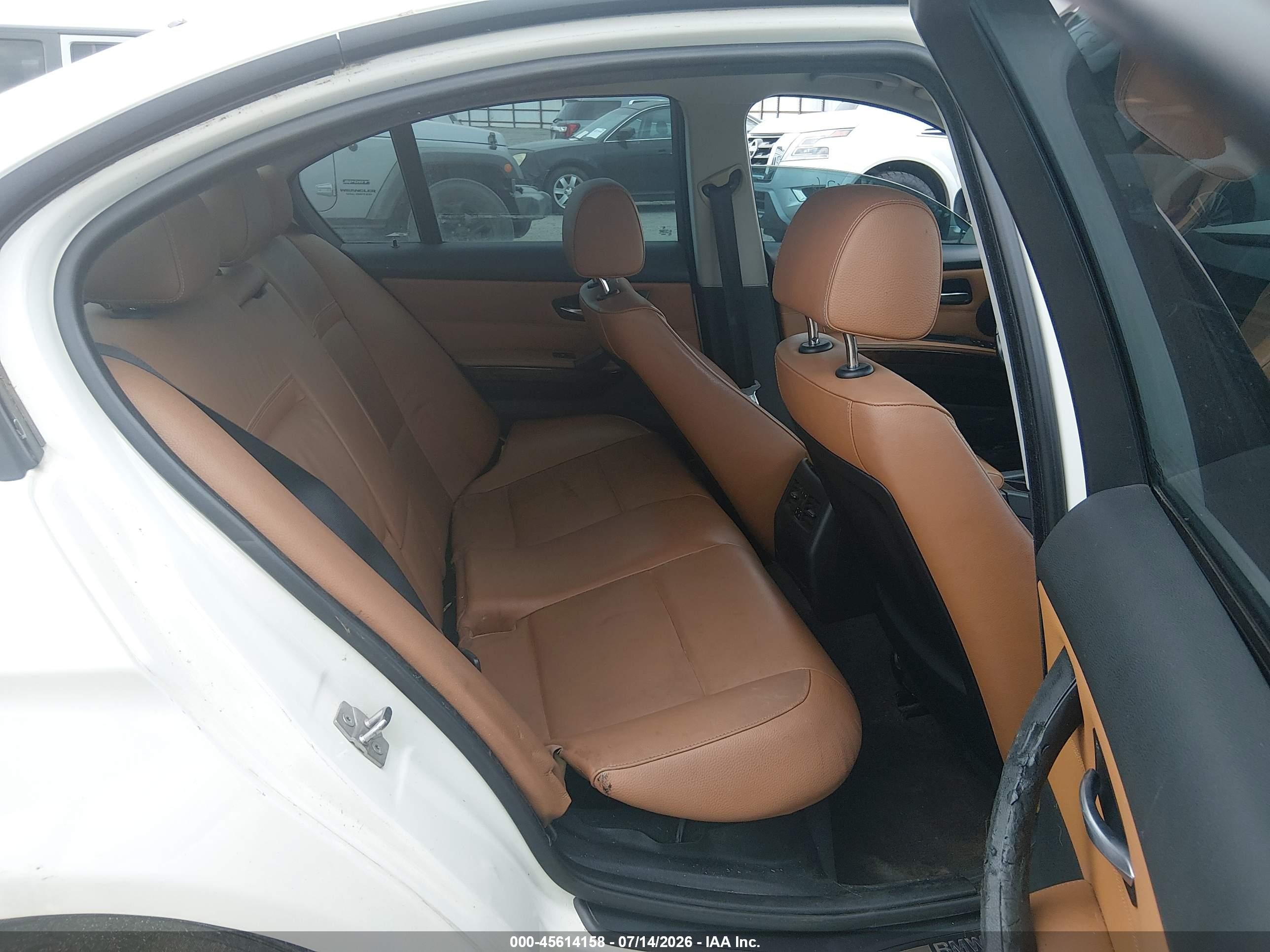 2010 Bmw 328i   Белый vin: WBAPH7G53ANM54228