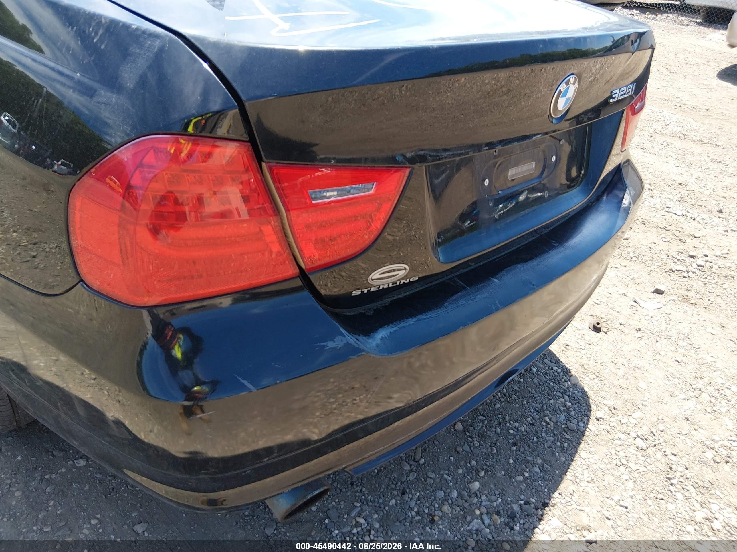 2011 Bmw 328i   Black vin: WBAPH7G53BNN02103