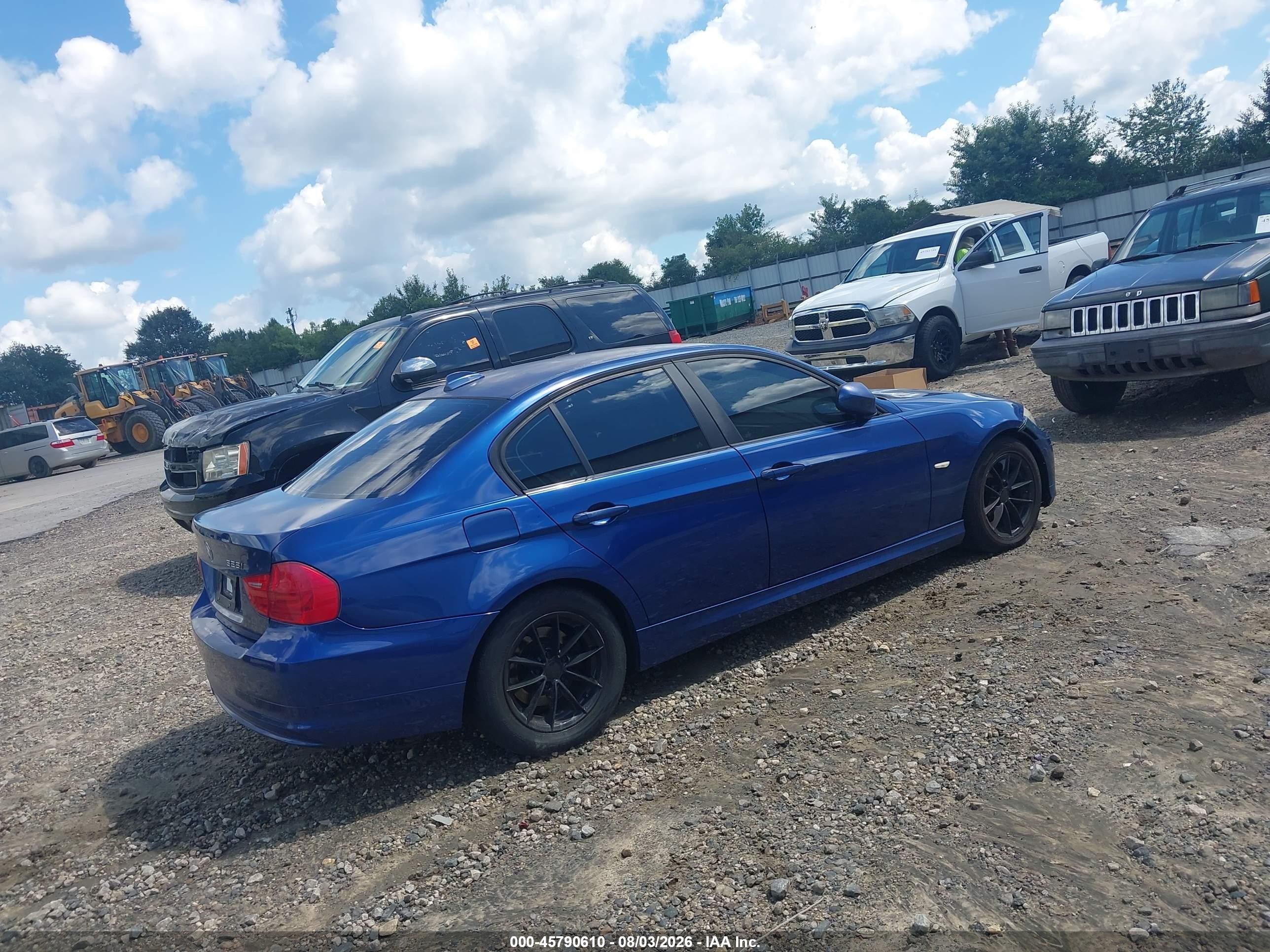 2010 Bmw 328i   Blue vin: WBAPH7G54ANM50172