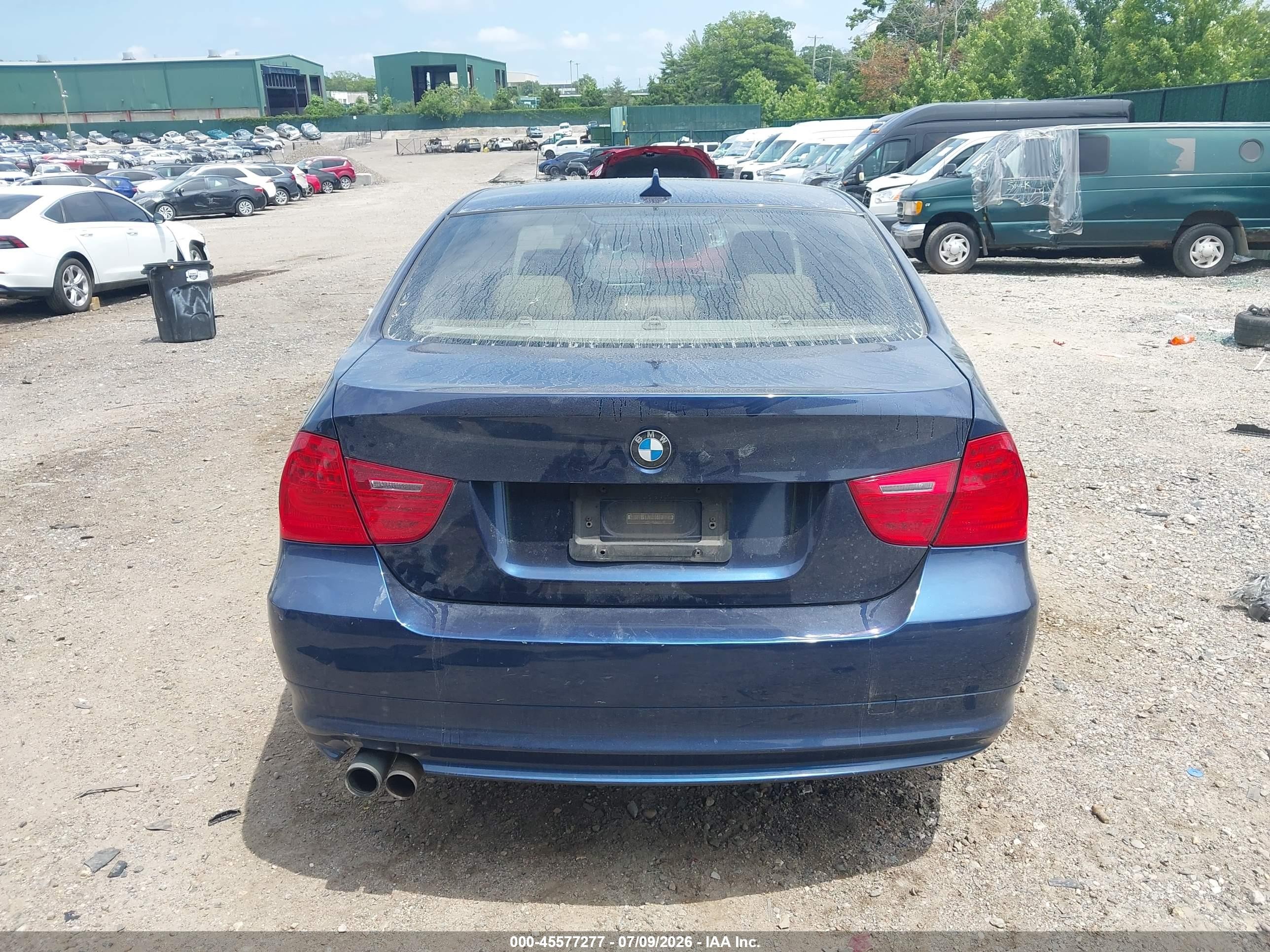 2011 Bmw 328i   Blue vin: WBAPH7G54BNM55325