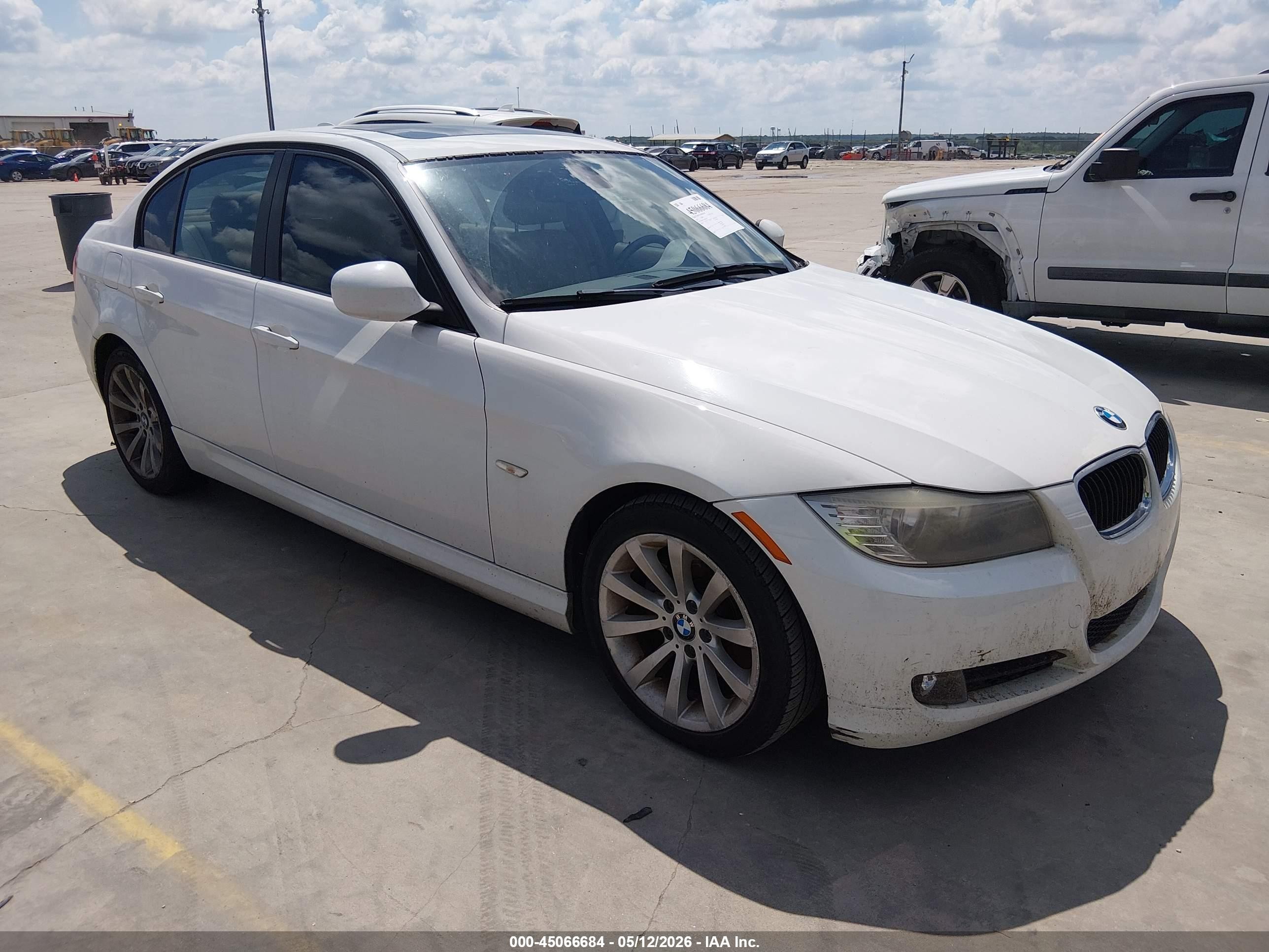 2011 Bmw 328i   White vin: WBAPH7G54BNN06242