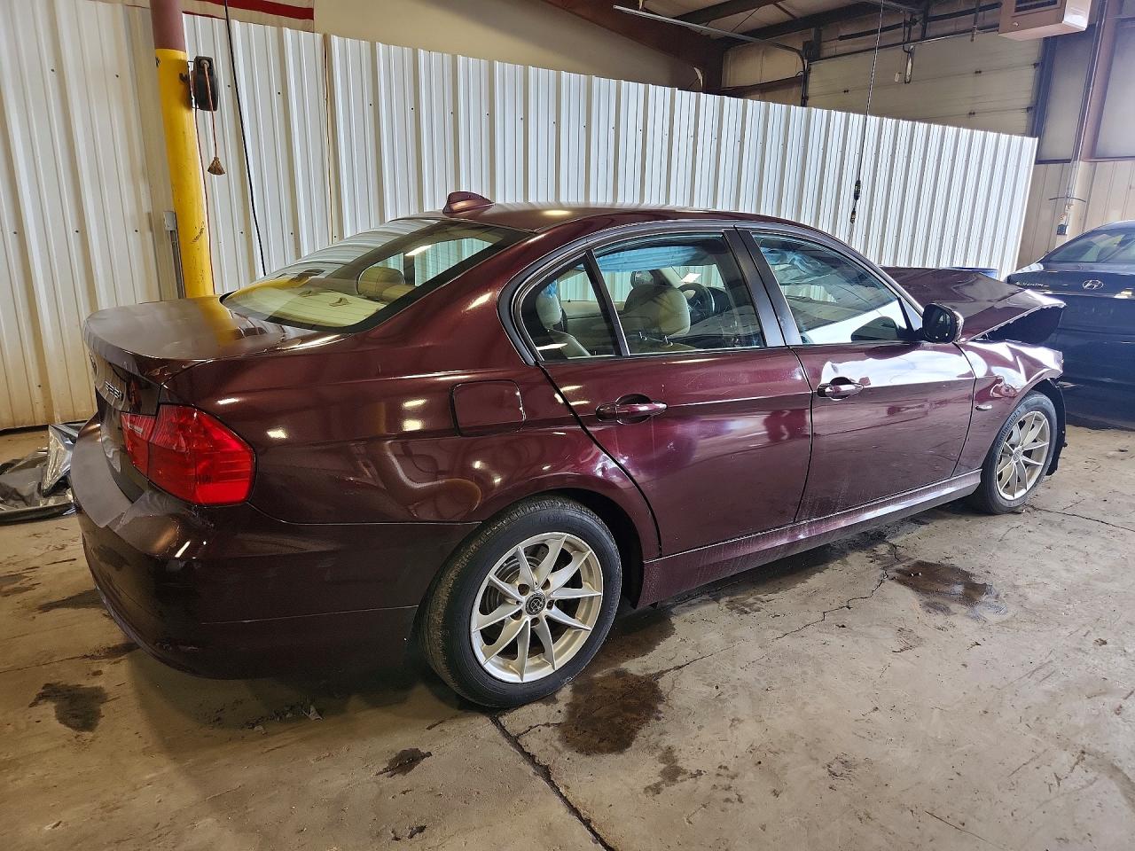 2010 Bmw 328 I Burgundy vin: WBAPH7G55ANM54165