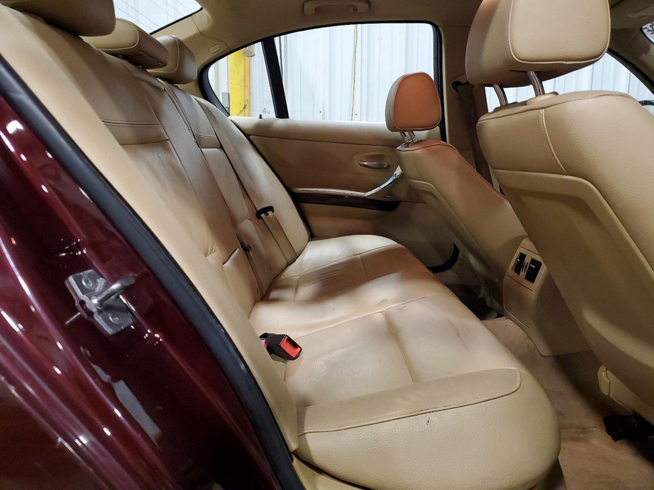 2010 Bmw 328 I Burgundy vin: WBAPH7G55ANM54165
