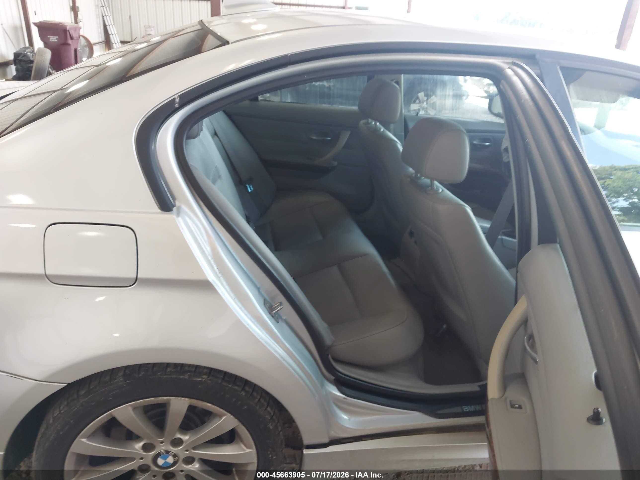 2011 Bmw 328i   Beige vin: WBAPH7G55BNM56533