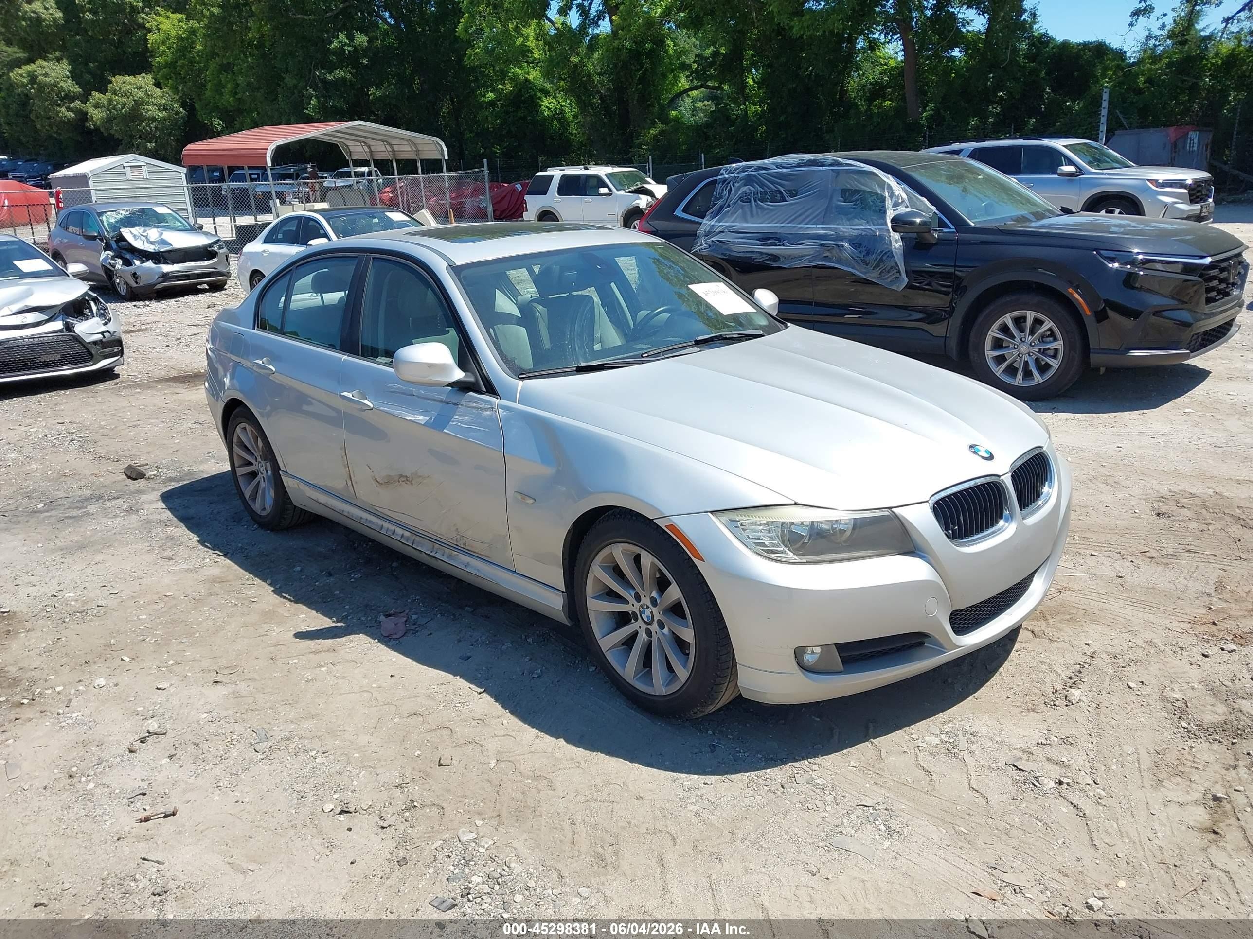 2011 Bmw 328i   Silver vin: WBAPH7G55BNN04497
