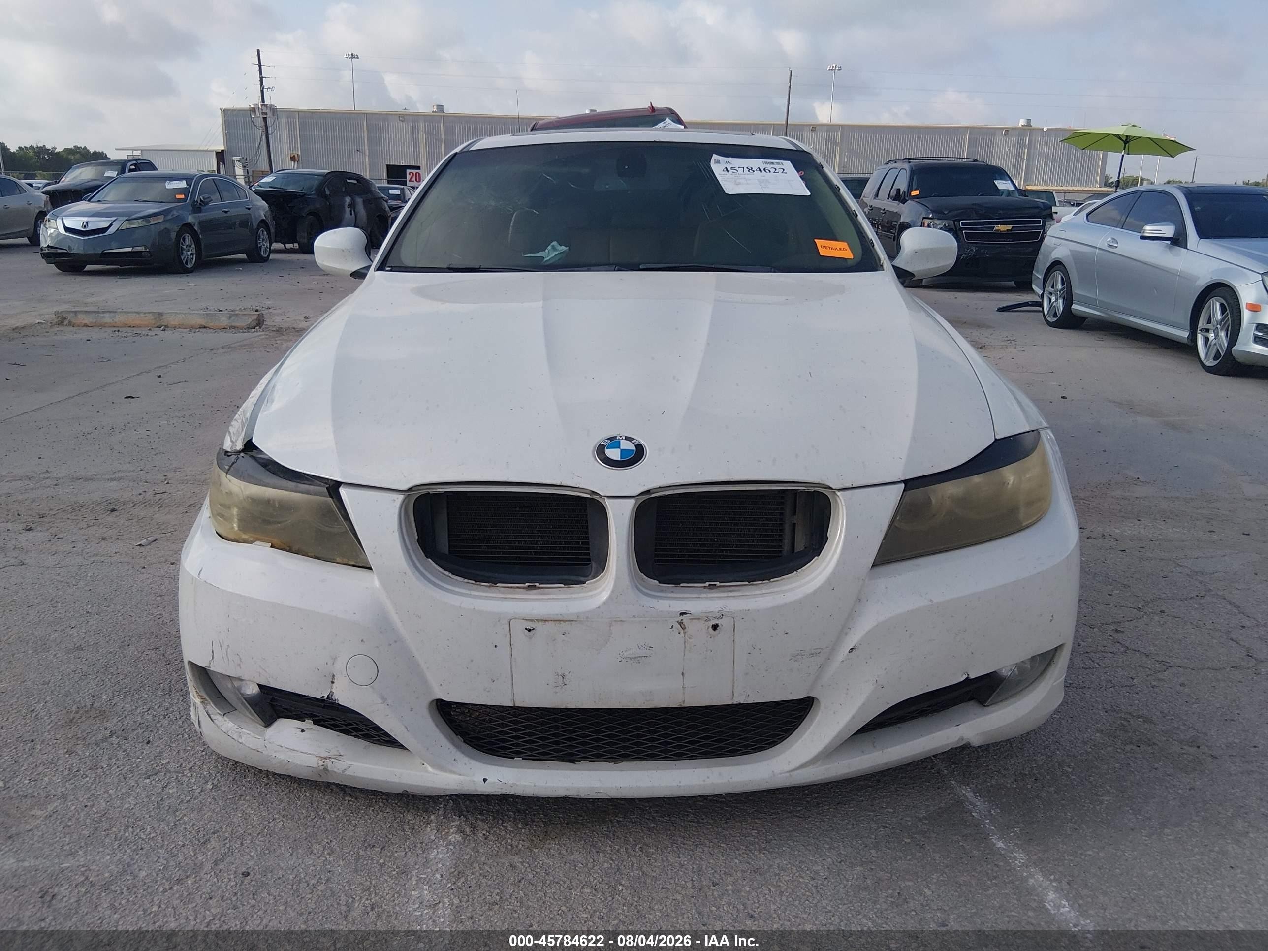 2011 Bmw 328i   White vin: WBAPH7G57BNN04209