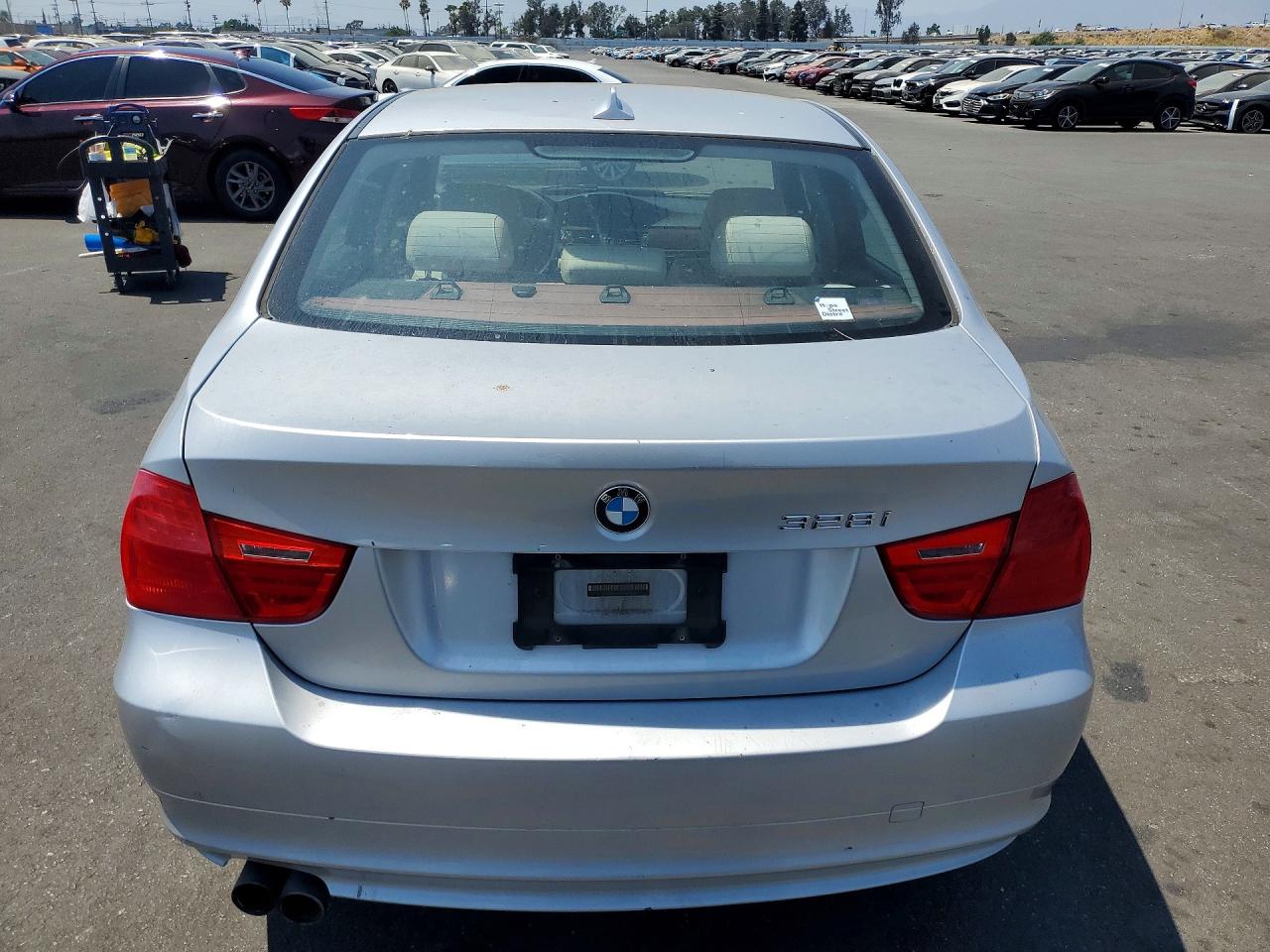 2011 Bmw 328 I Silver vin: WBAPH7G57BNN07868