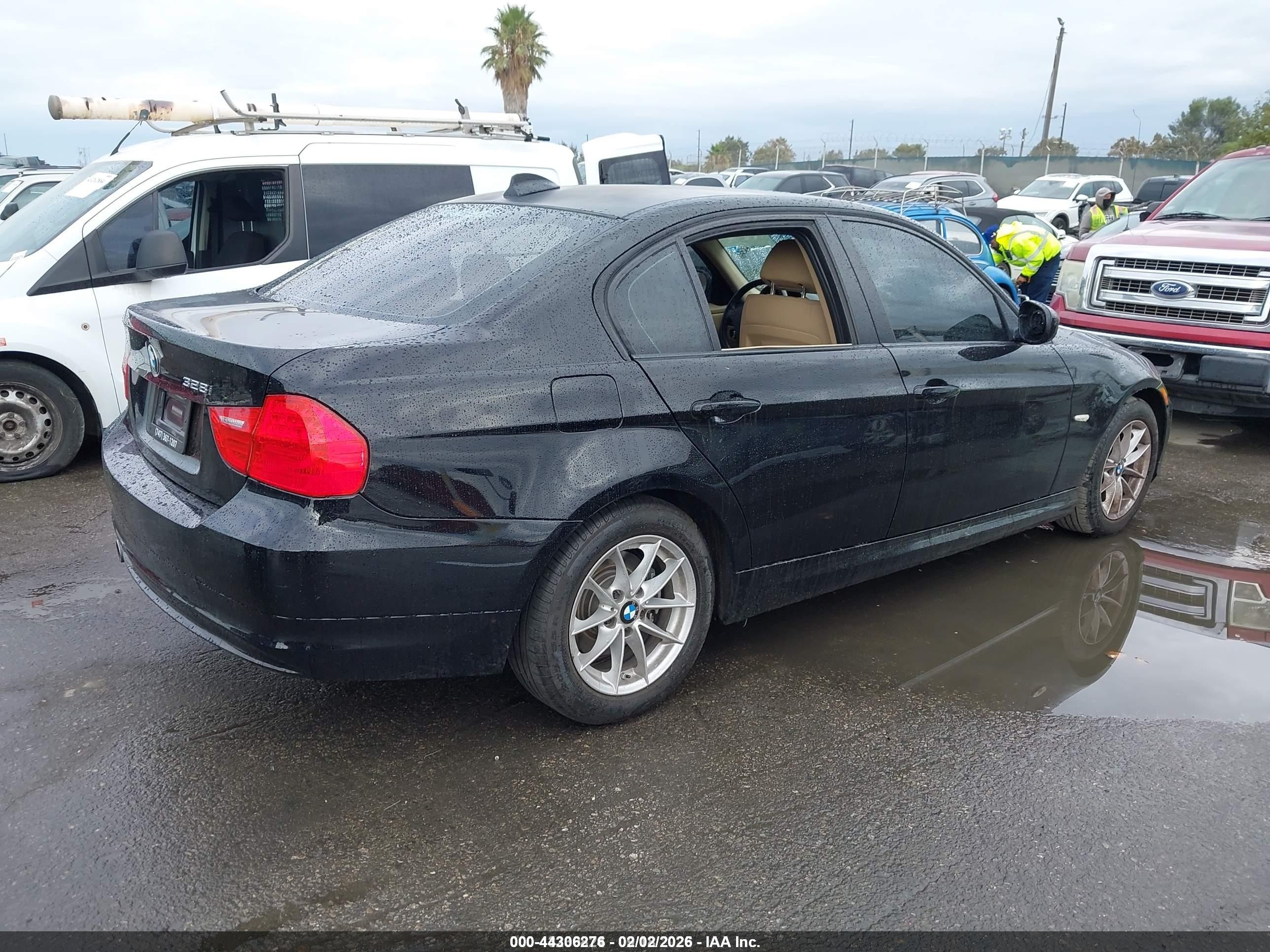 2011 Bmw 328i   Черный vin: WBAPH7G58BNM57871