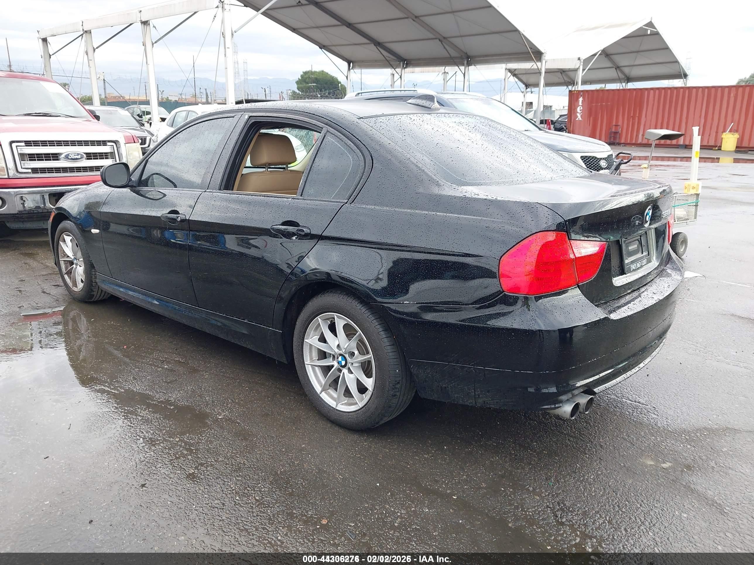 2011 Bmw 328i   Черный vin: WBAPH7G58BNM57871