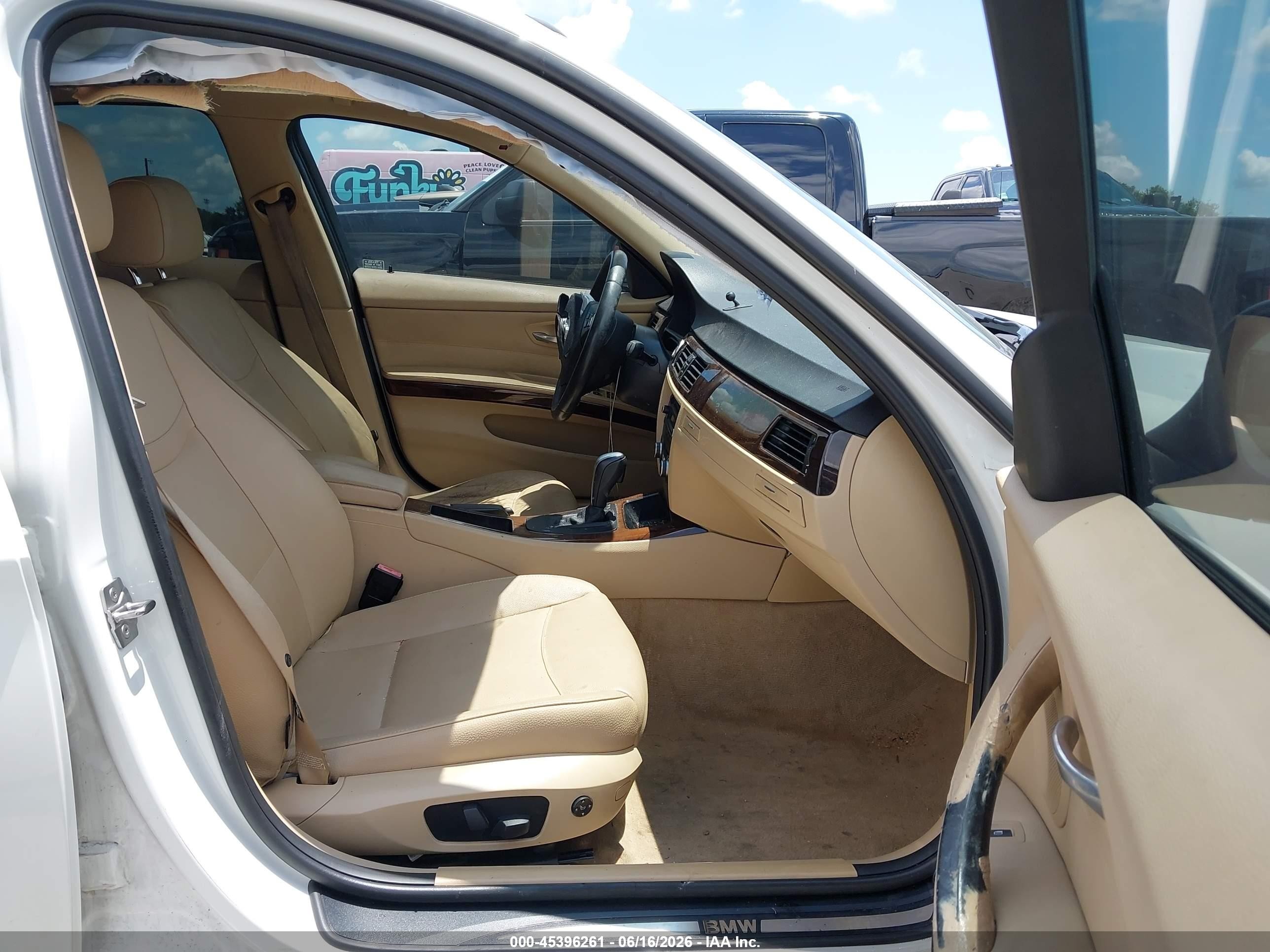 2011 Bmw 328i   White vin: WBAPH7G58BNM58714