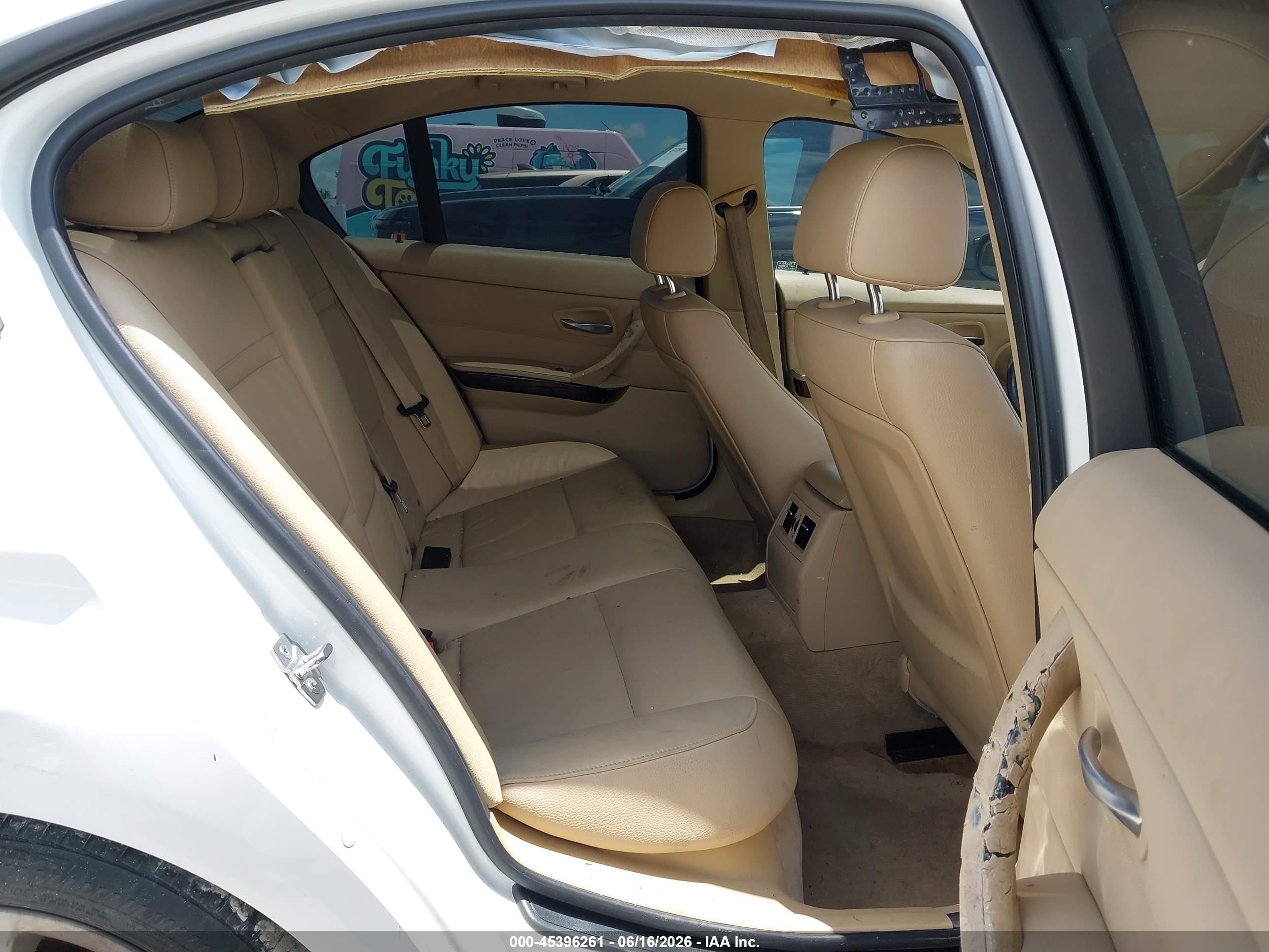 2011 Bmw 328i   White vin: WBAPH7G58BNM58714